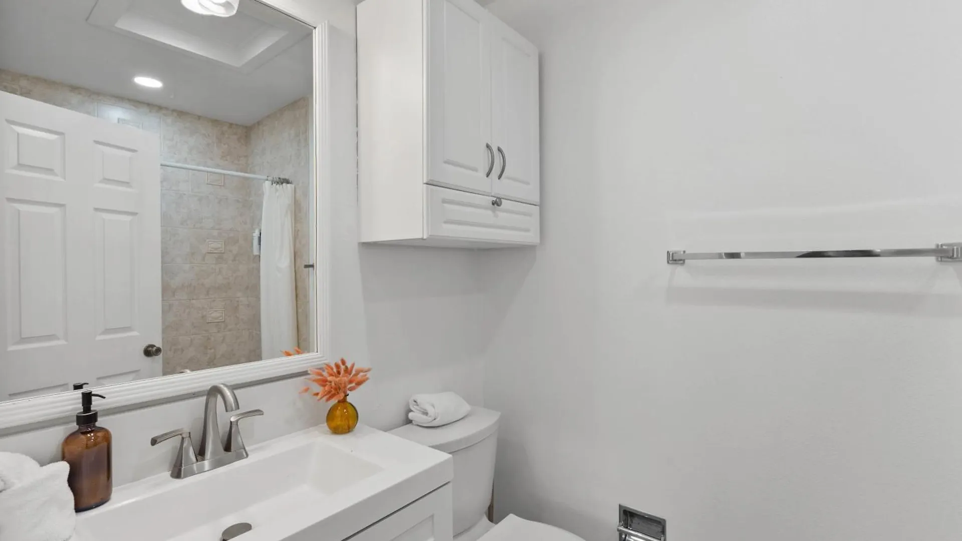 Holiday home Destiny On The By Avantstay Direct Access Bbq On Large Ocean Facing Patio
