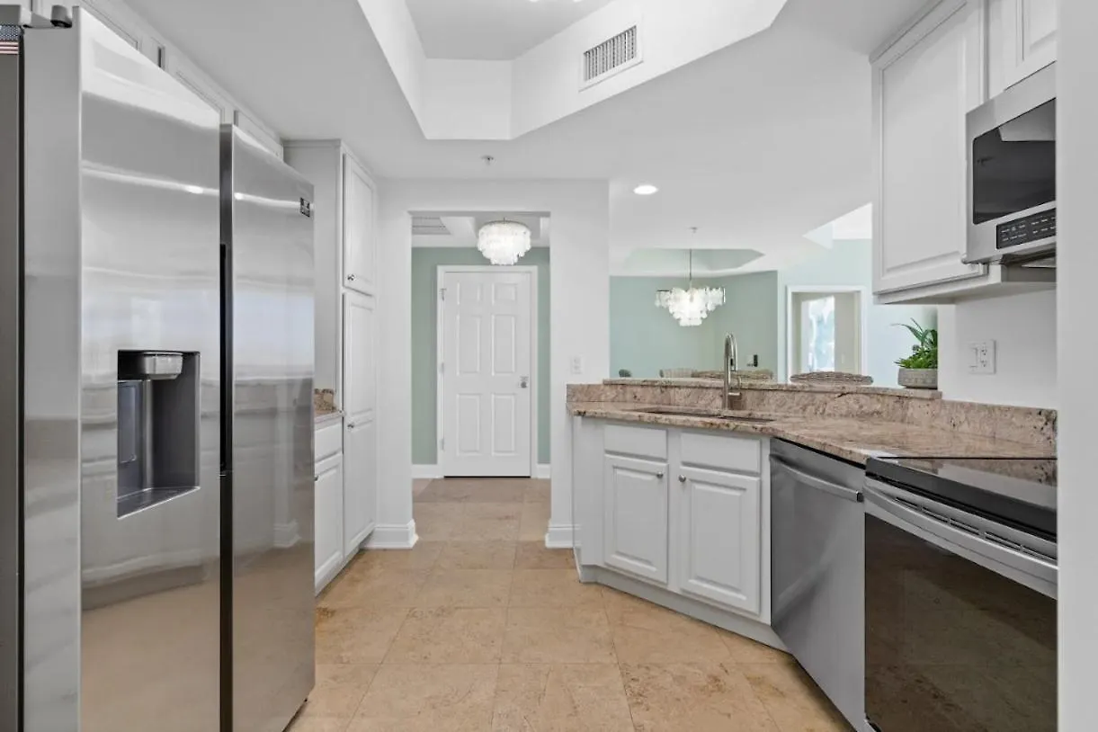 Silver Towers Unit W1105
