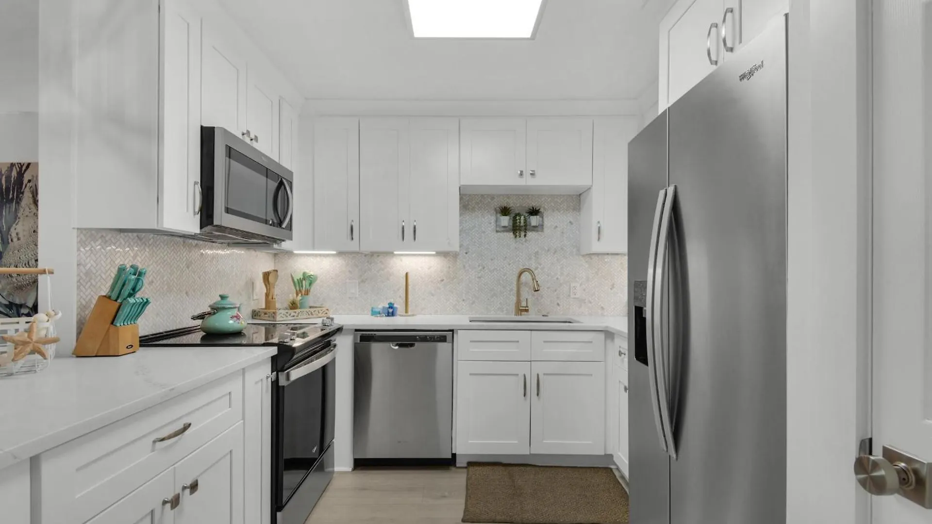 Dolphin Point #401c Holiday home *