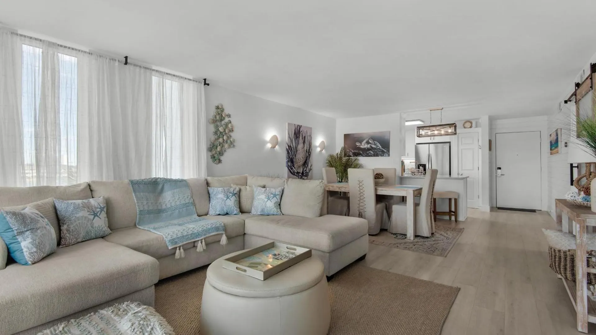 Dolphin Point #401c *
