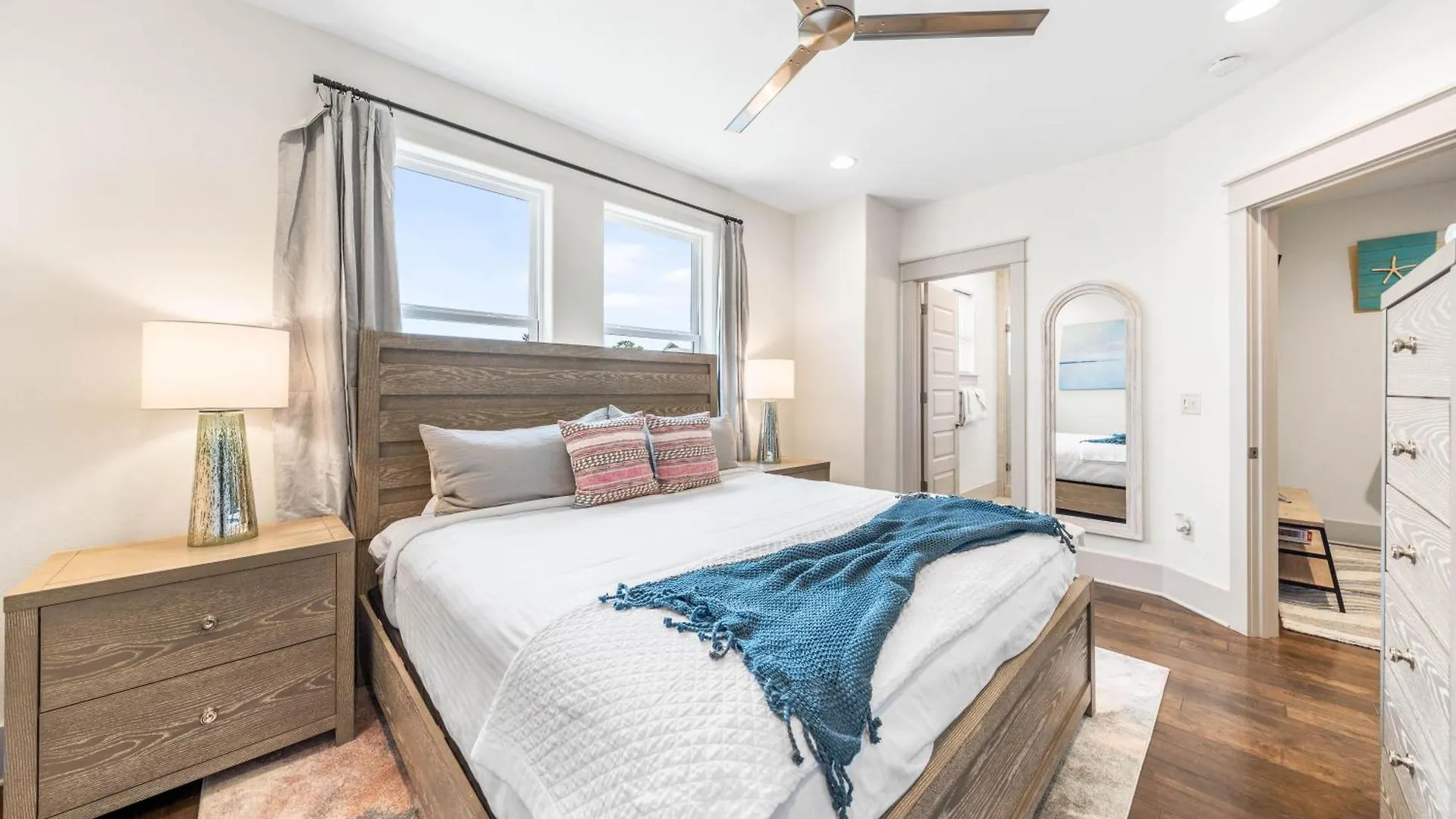 Salty Waves Holiday home *
