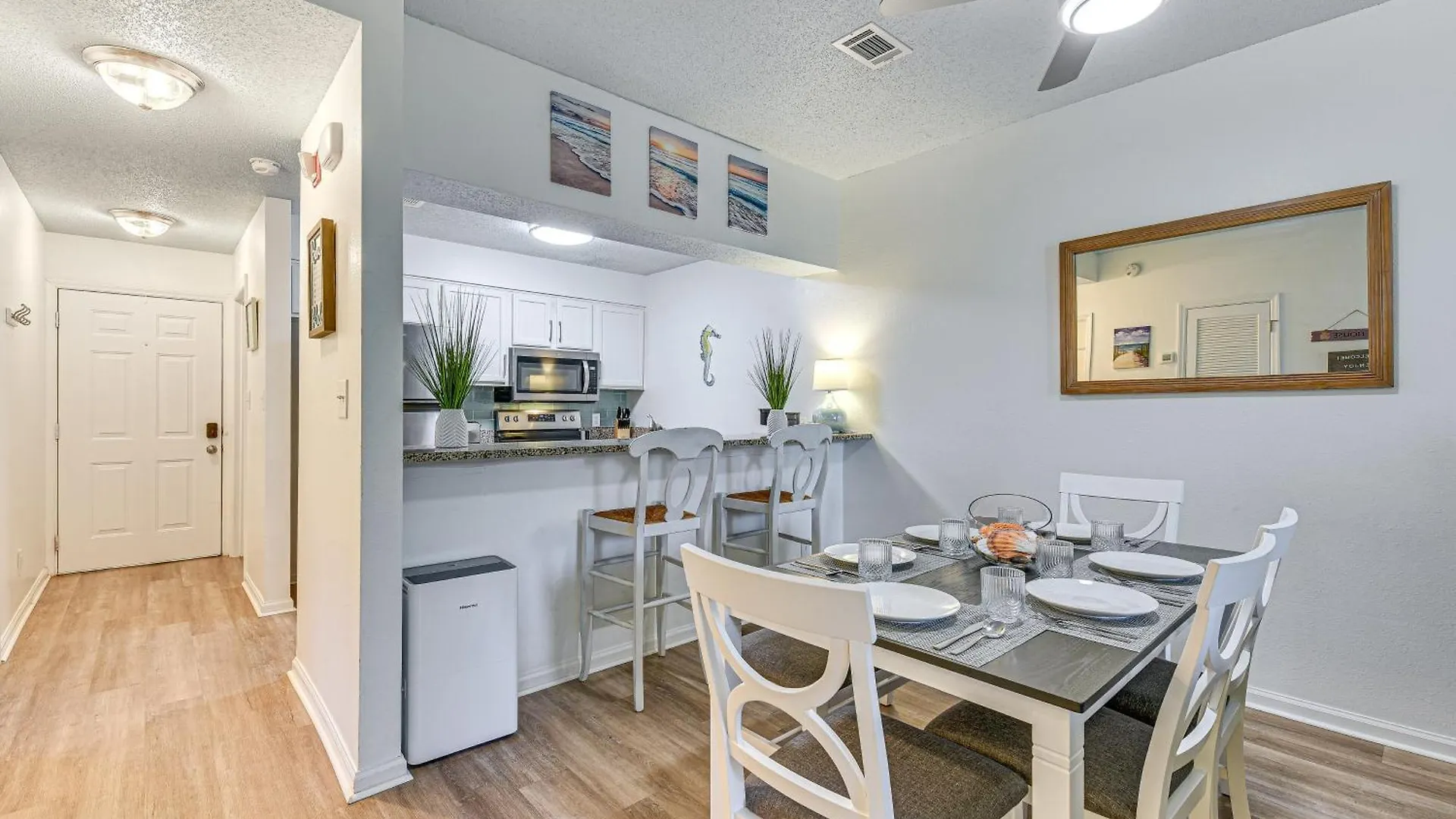 Community Outdoor Pool Miramar Condo! Apartment *
