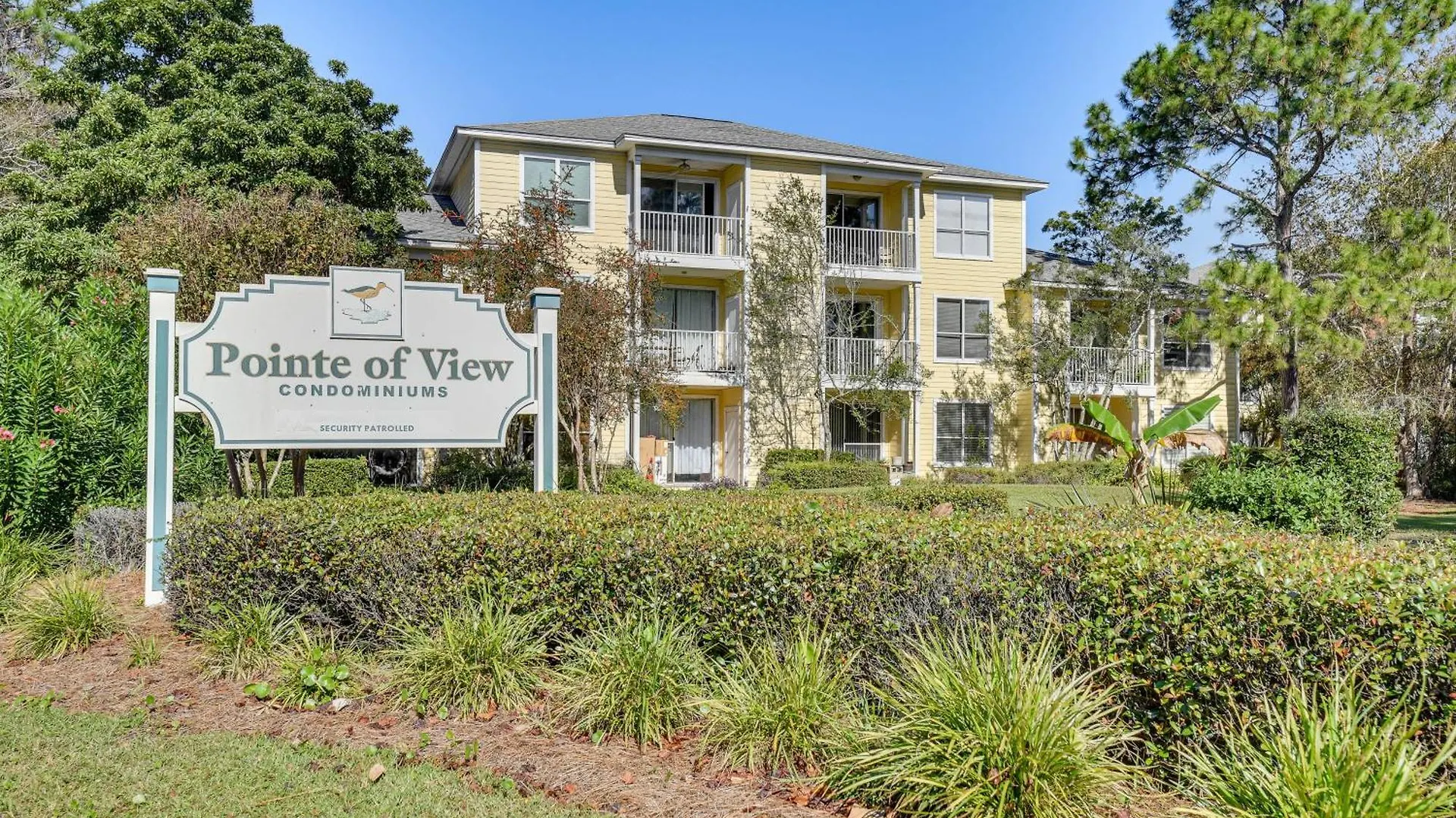 Community Outdoor Pool Miramar Condo!