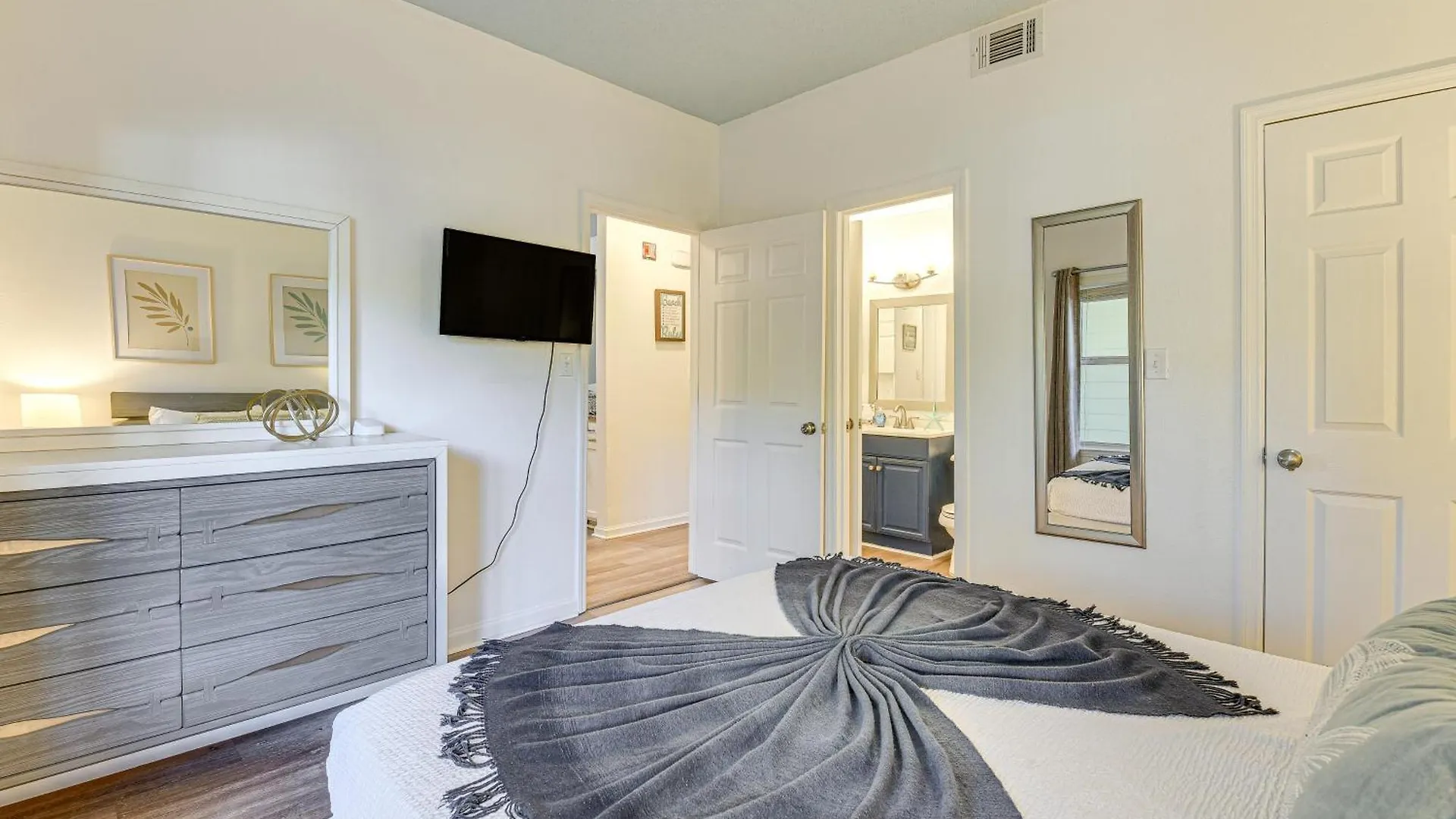 Community Outdoor Pool Miramar Condo! Apartment Destin