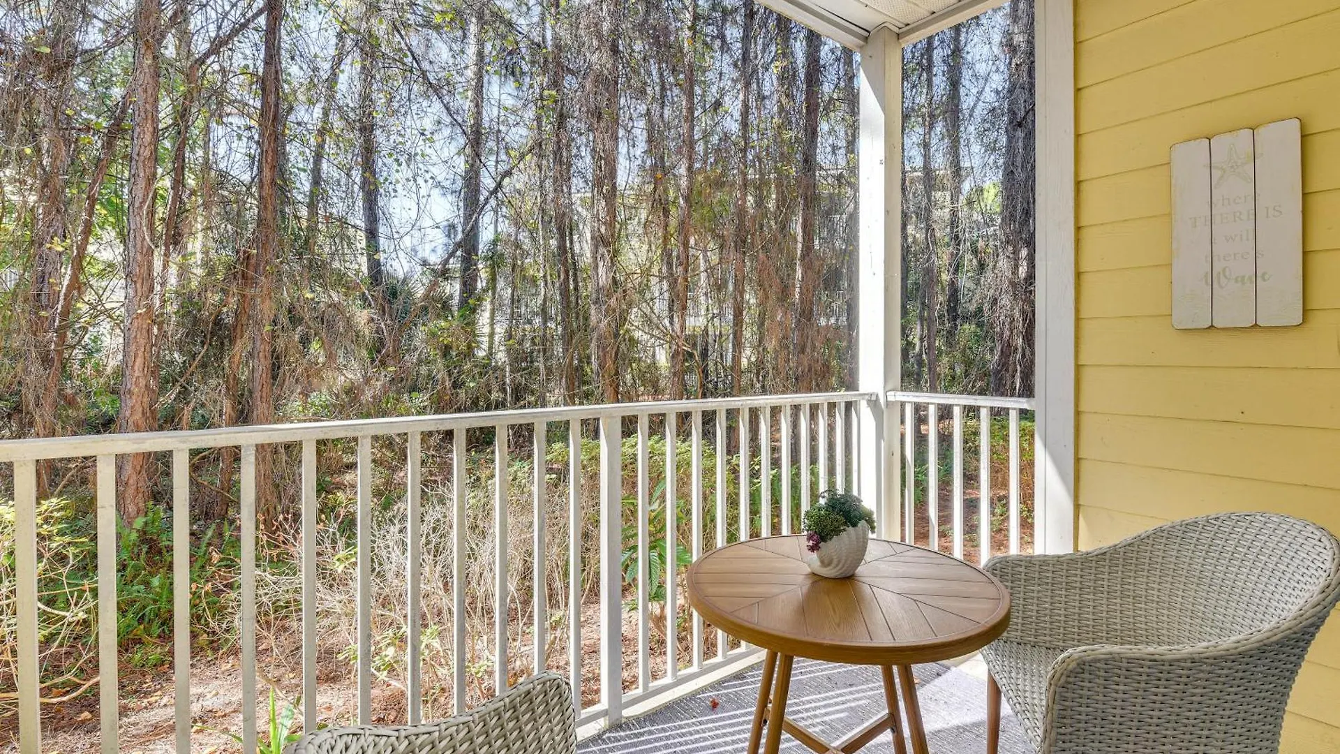 Community Outdoor Pool Miramar Condo! *