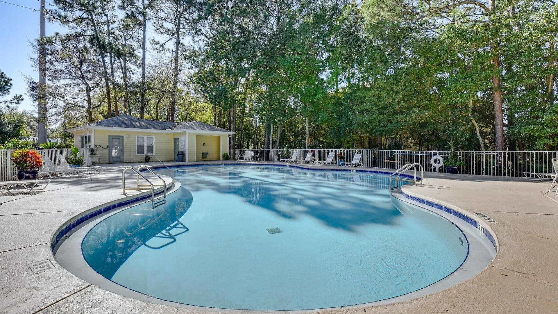 Apartment Community Outdoor Pool Miramar Condo! Destin
