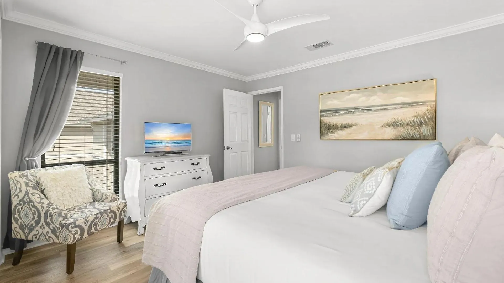 823 Harbour Point Holiday home