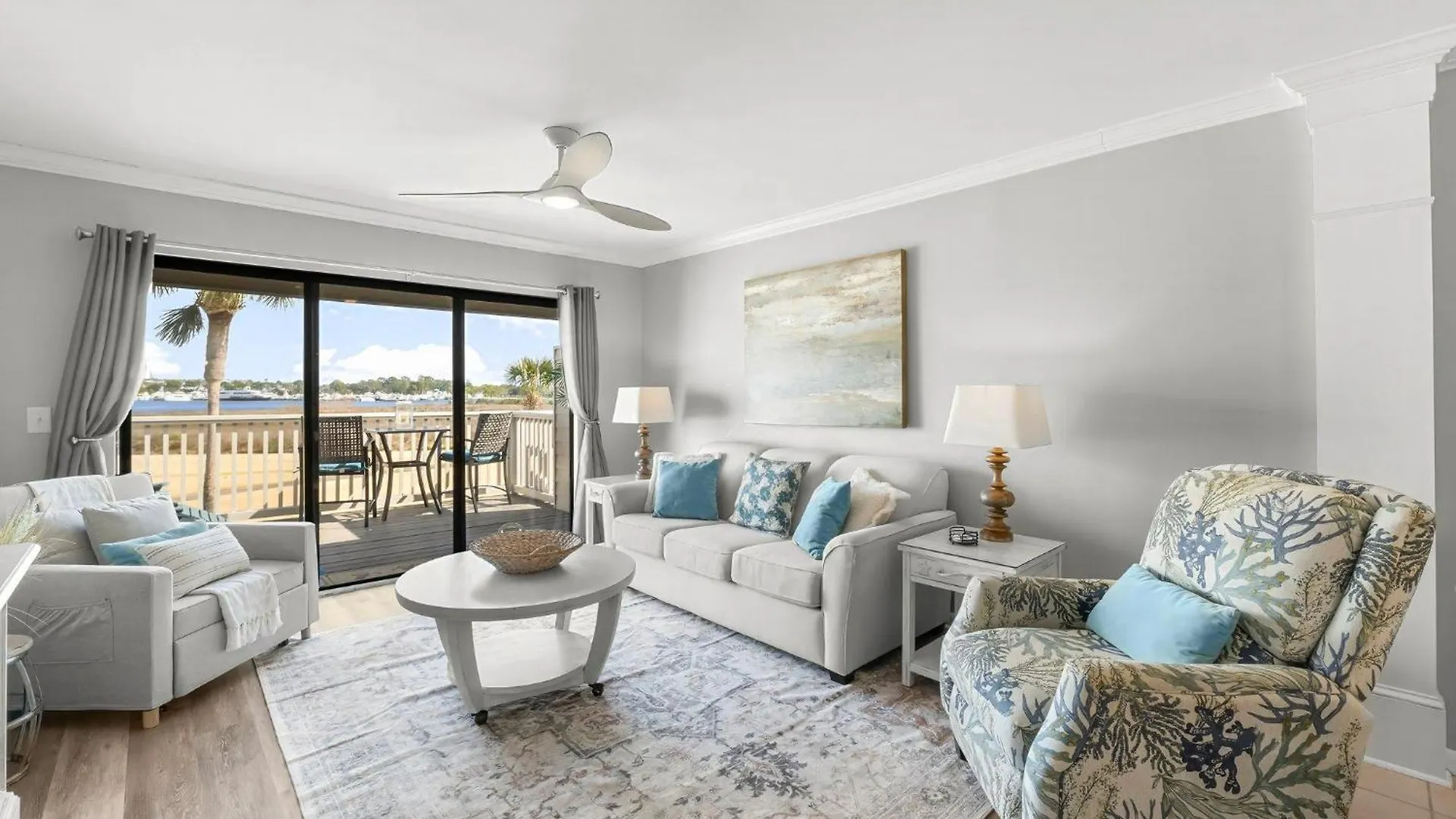 823 Harbour Point Holiday home