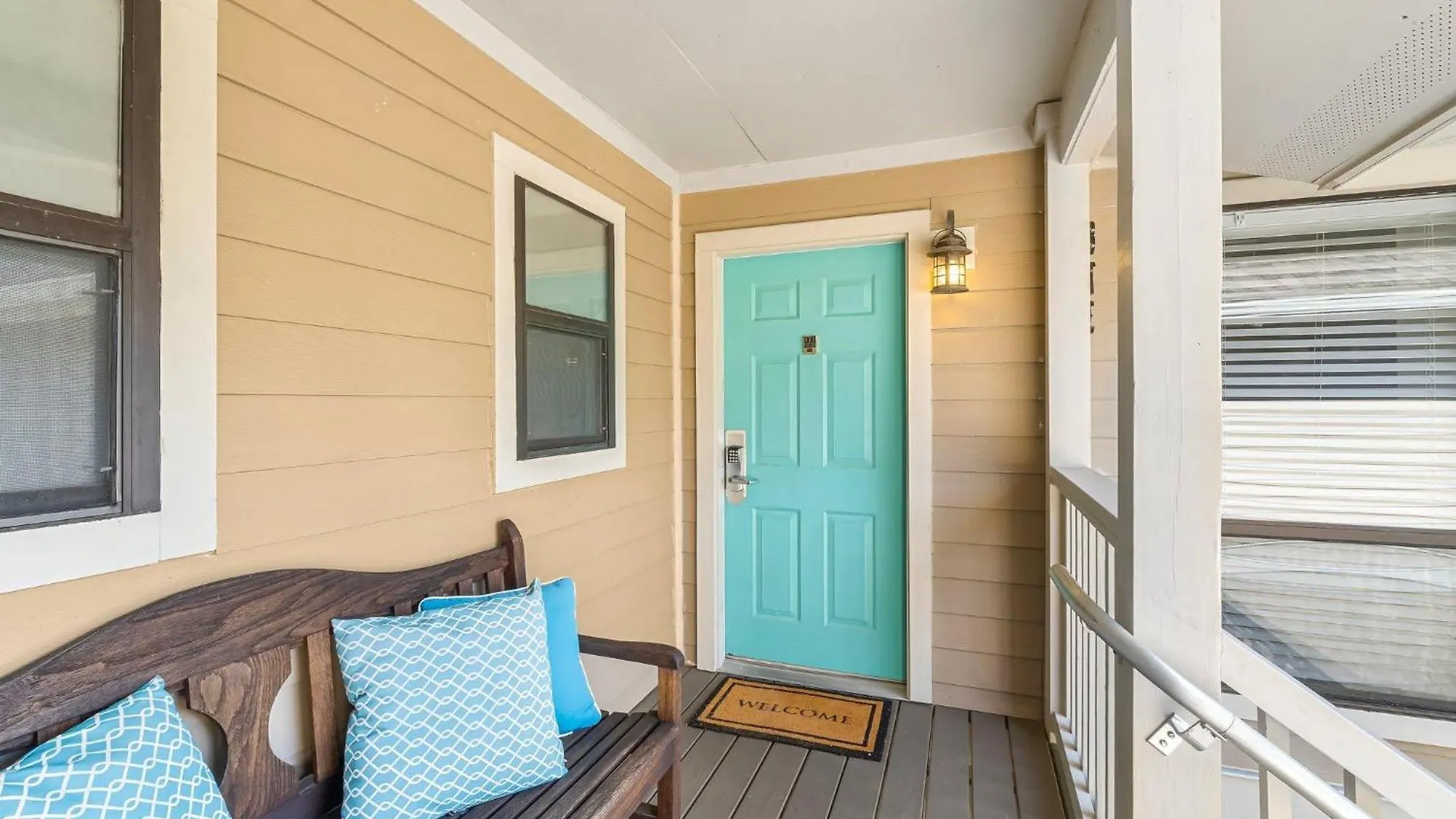 823 Harbour Point *