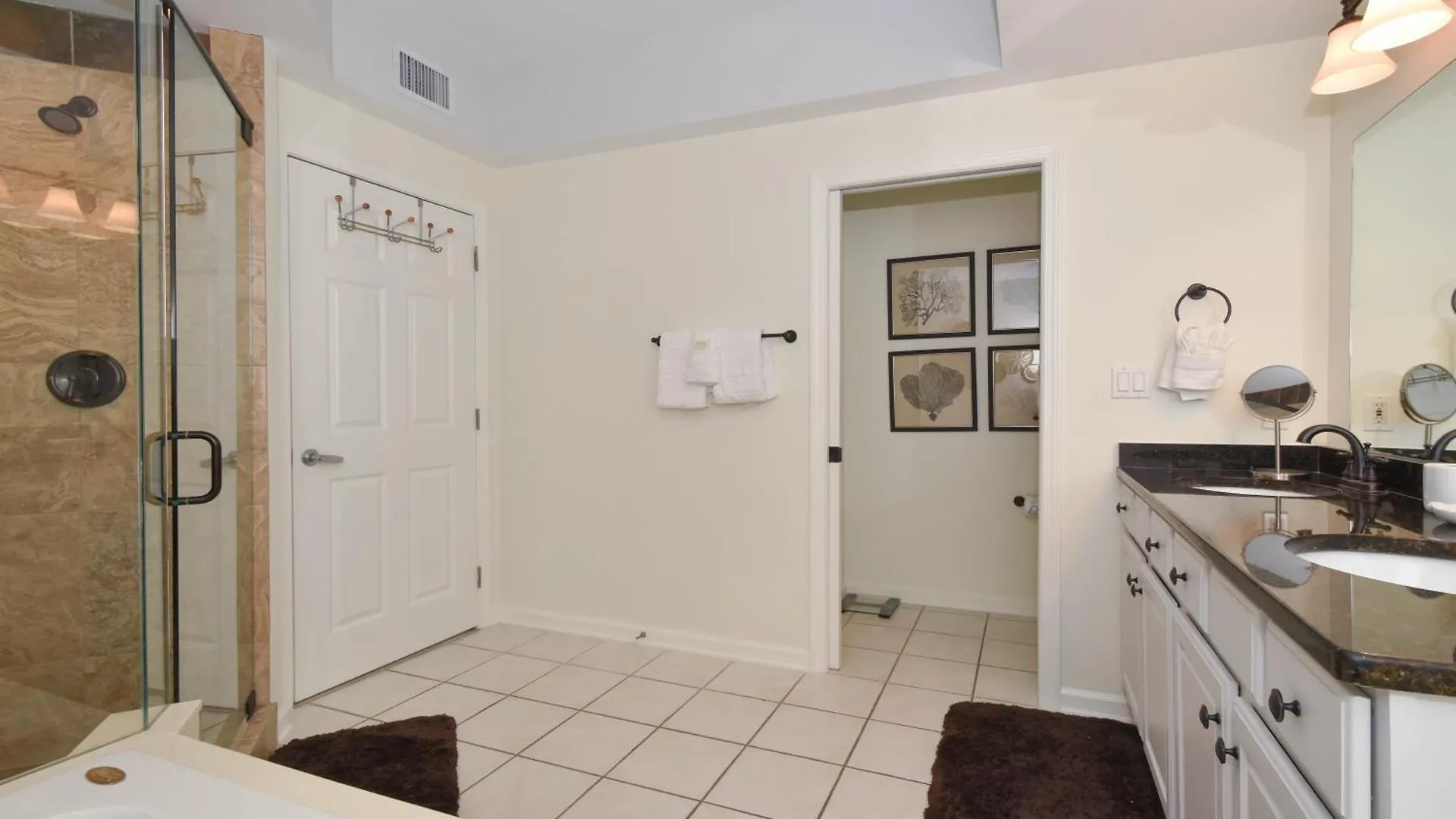 Silver Towers E905 Apartment *