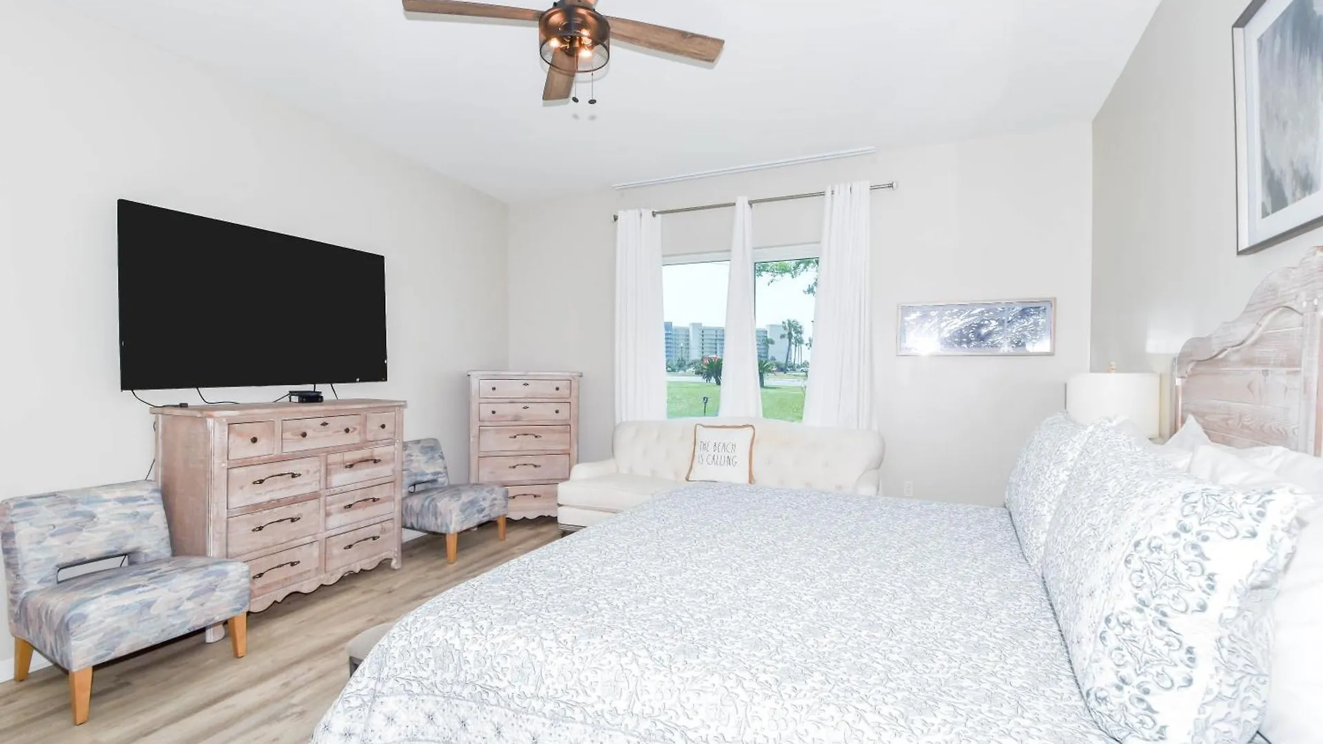 The Palms Of 3103 Apartment