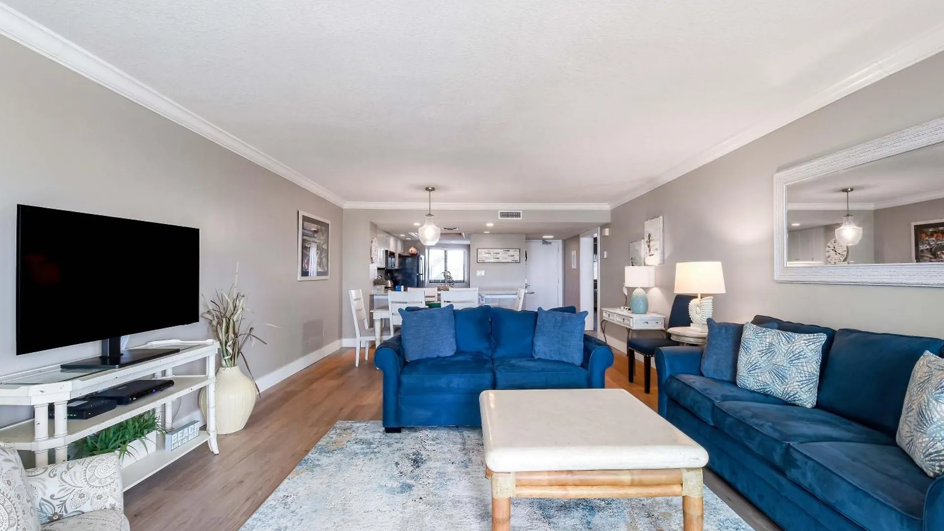 Edgewater 301 Apartment *