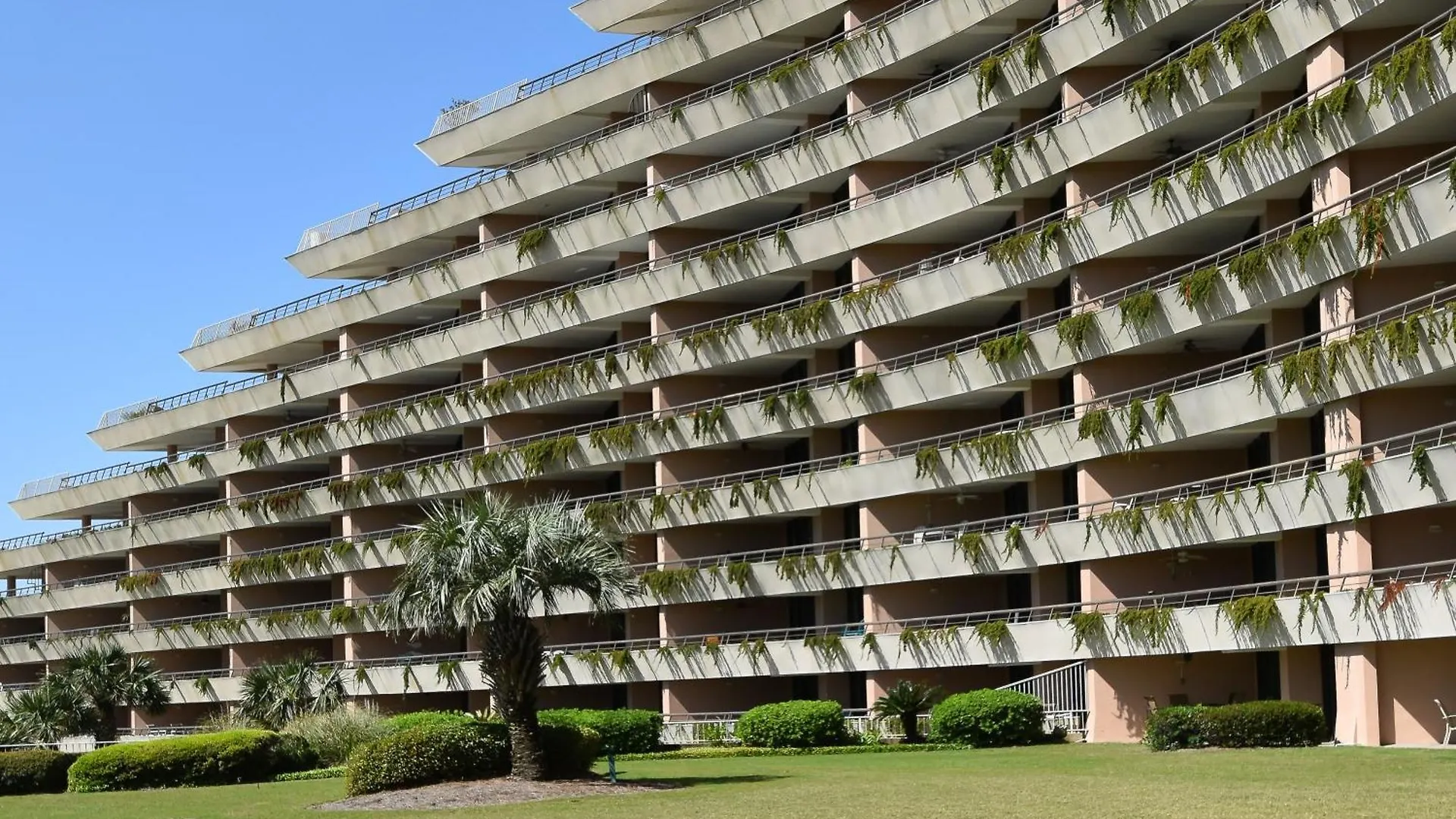 Edgewater 301 Apartment *