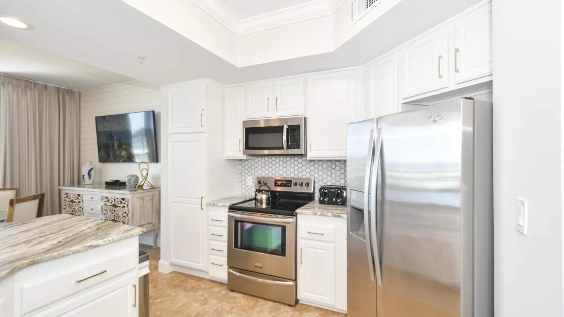 Apartment Silver Towers E303 *