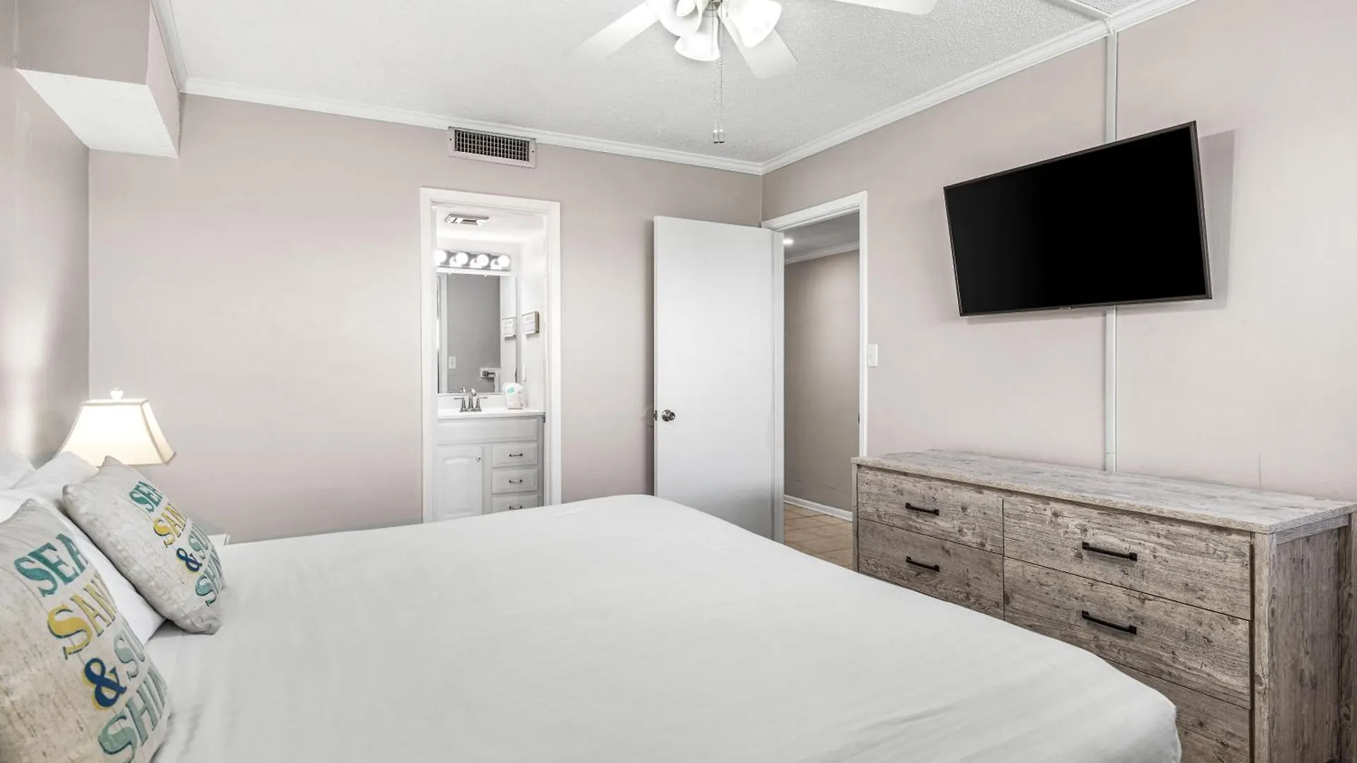 Surf And Racquet Unit 709 Destin