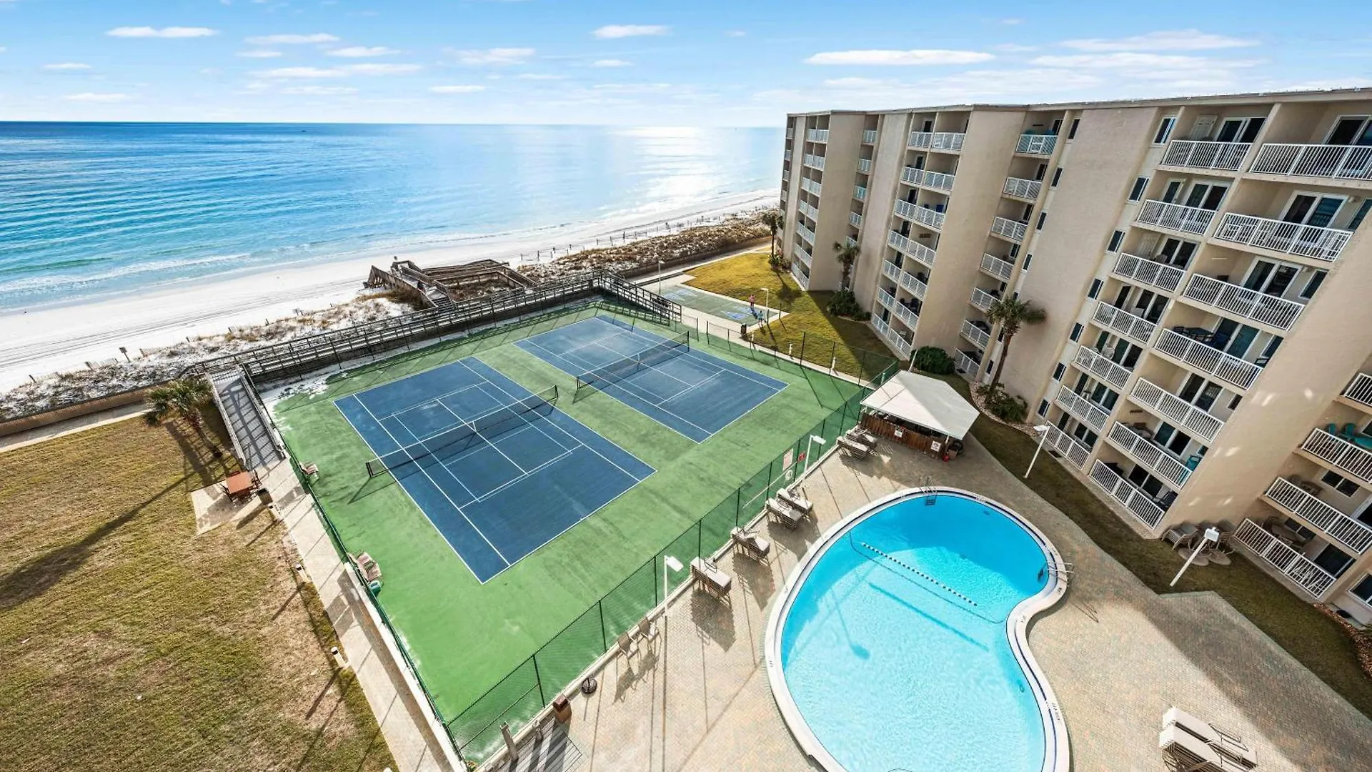 Surf And Racquet Unit 717