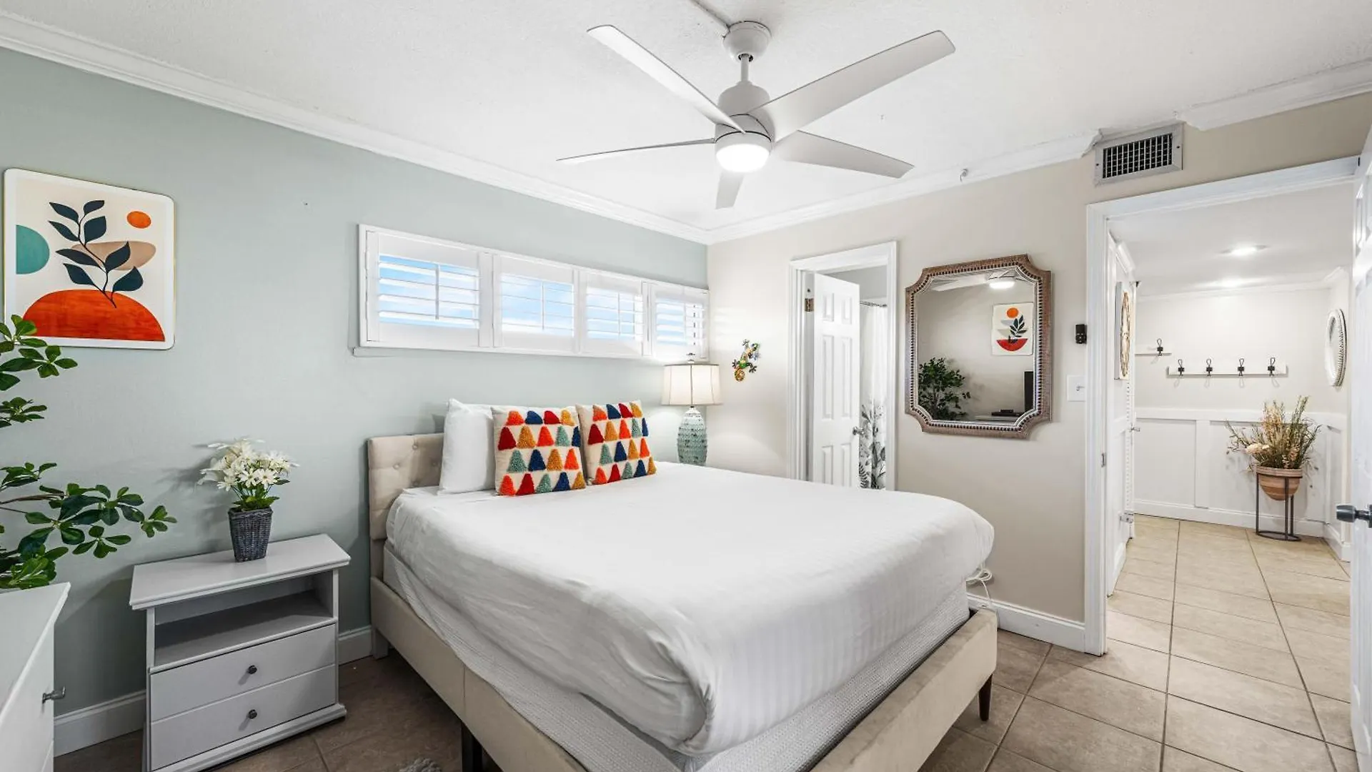 Surf And Racquet Unit 410