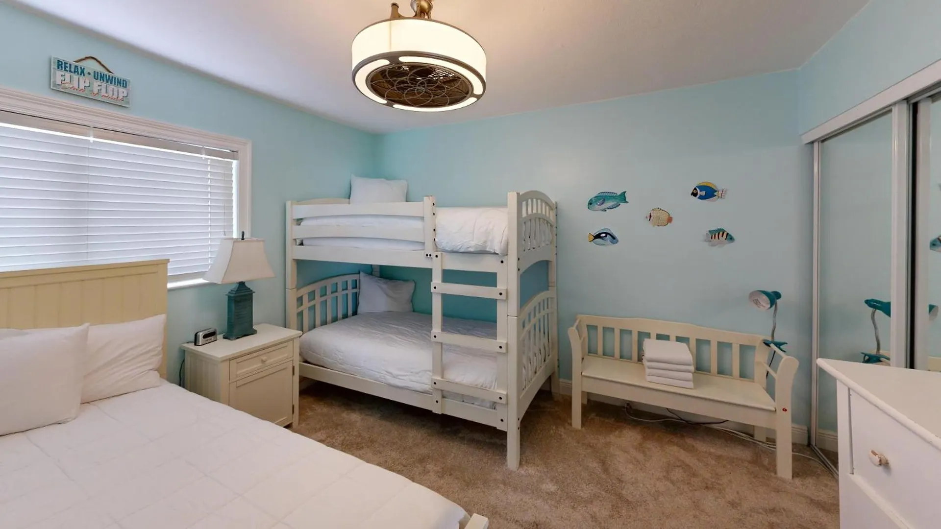 On The Gulf 407-by Isle Apartment *