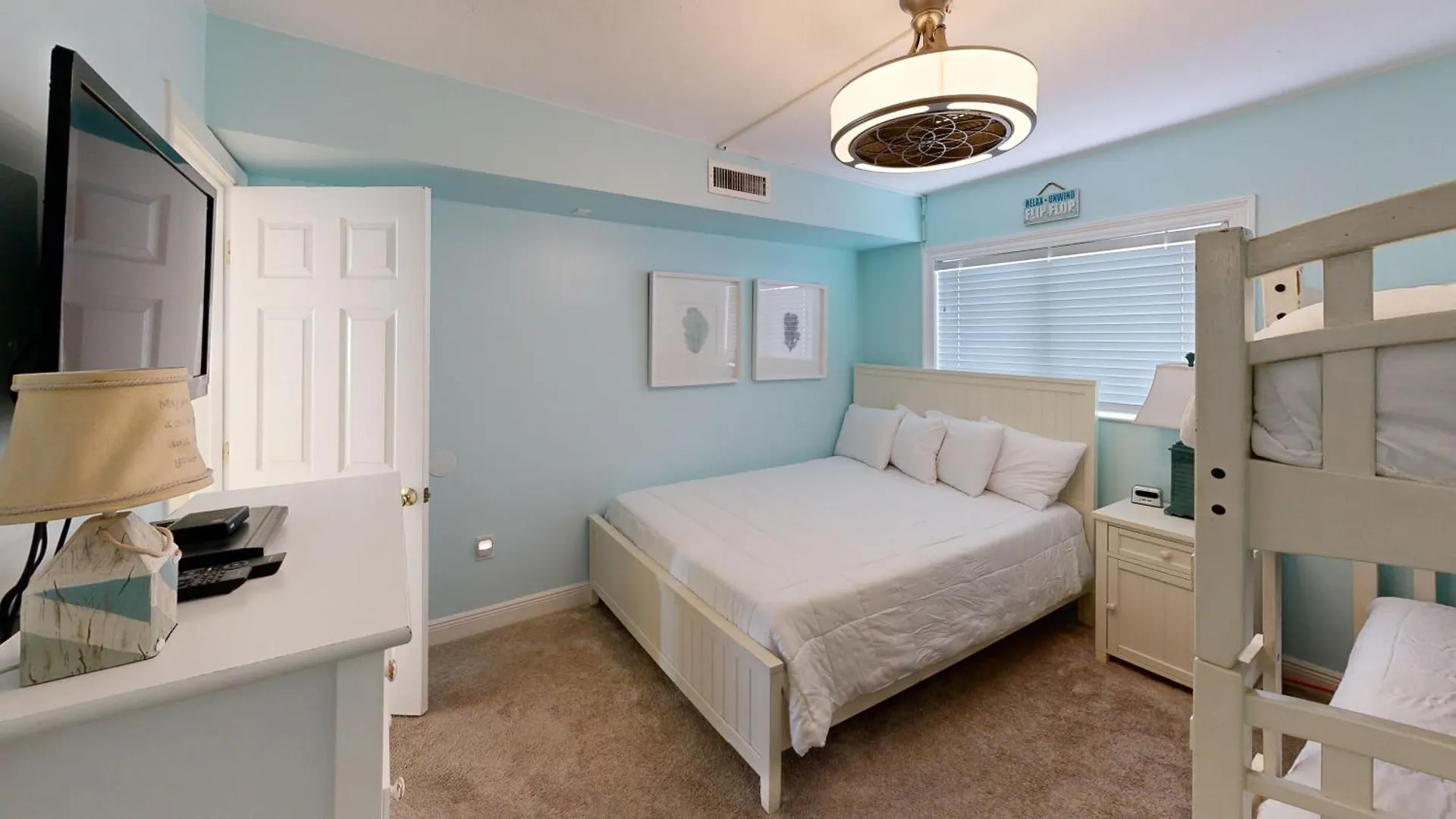 Apartment On The Gulf 407-by Isle