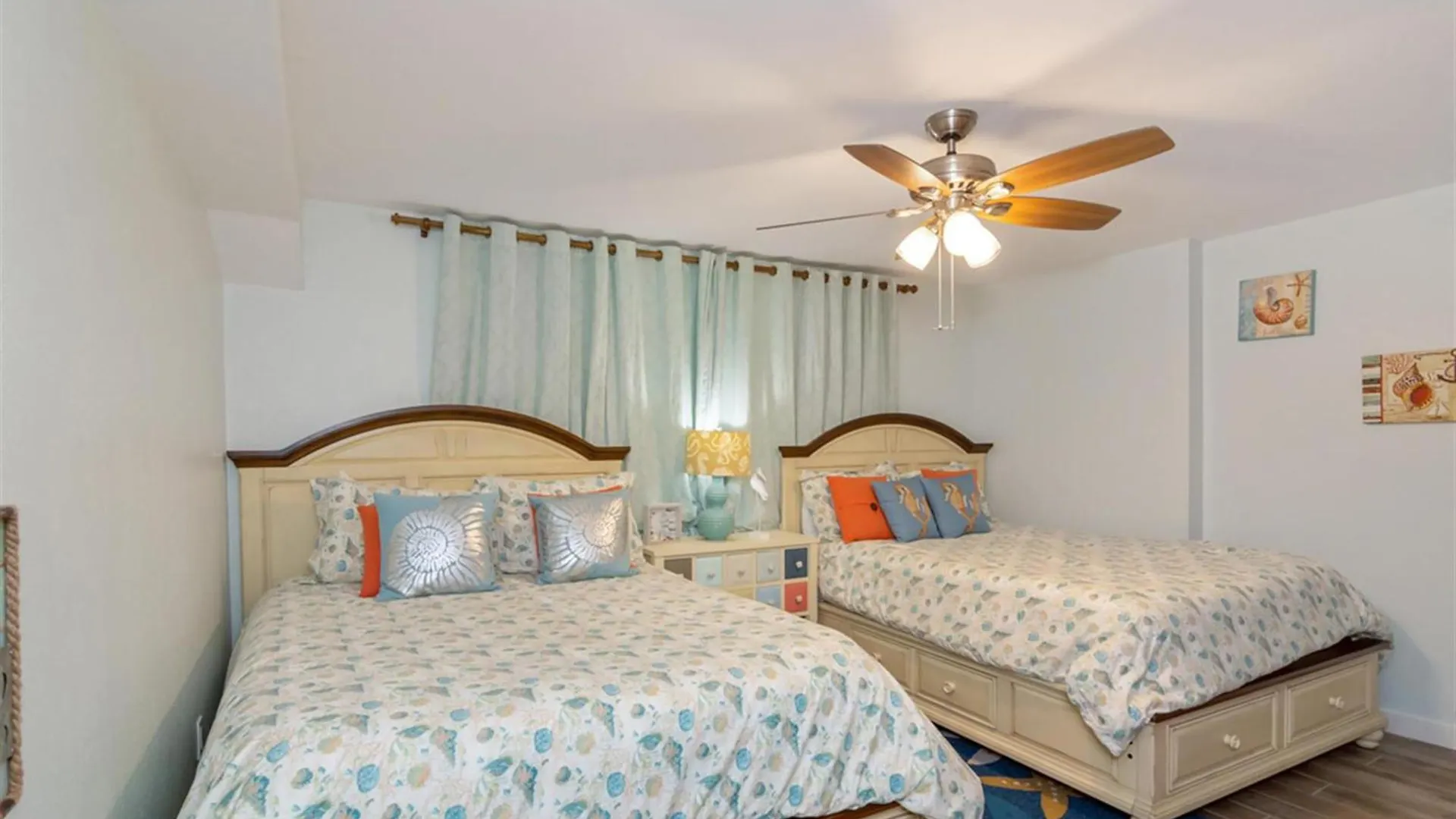 Shoreline Towers 1073