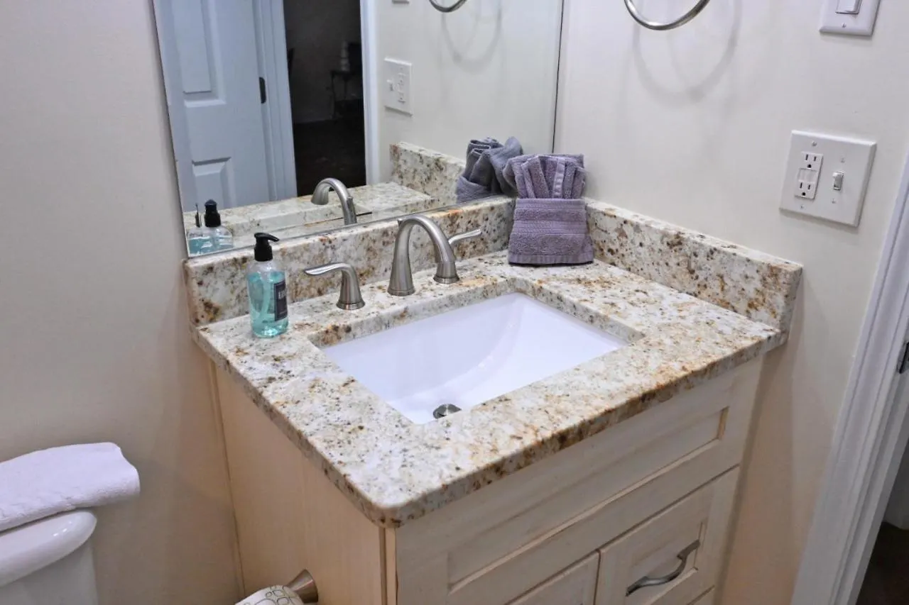 Sandpiper Cove 1 Bedroom Overlooking Canal 5 Minute Walk To The Fl *