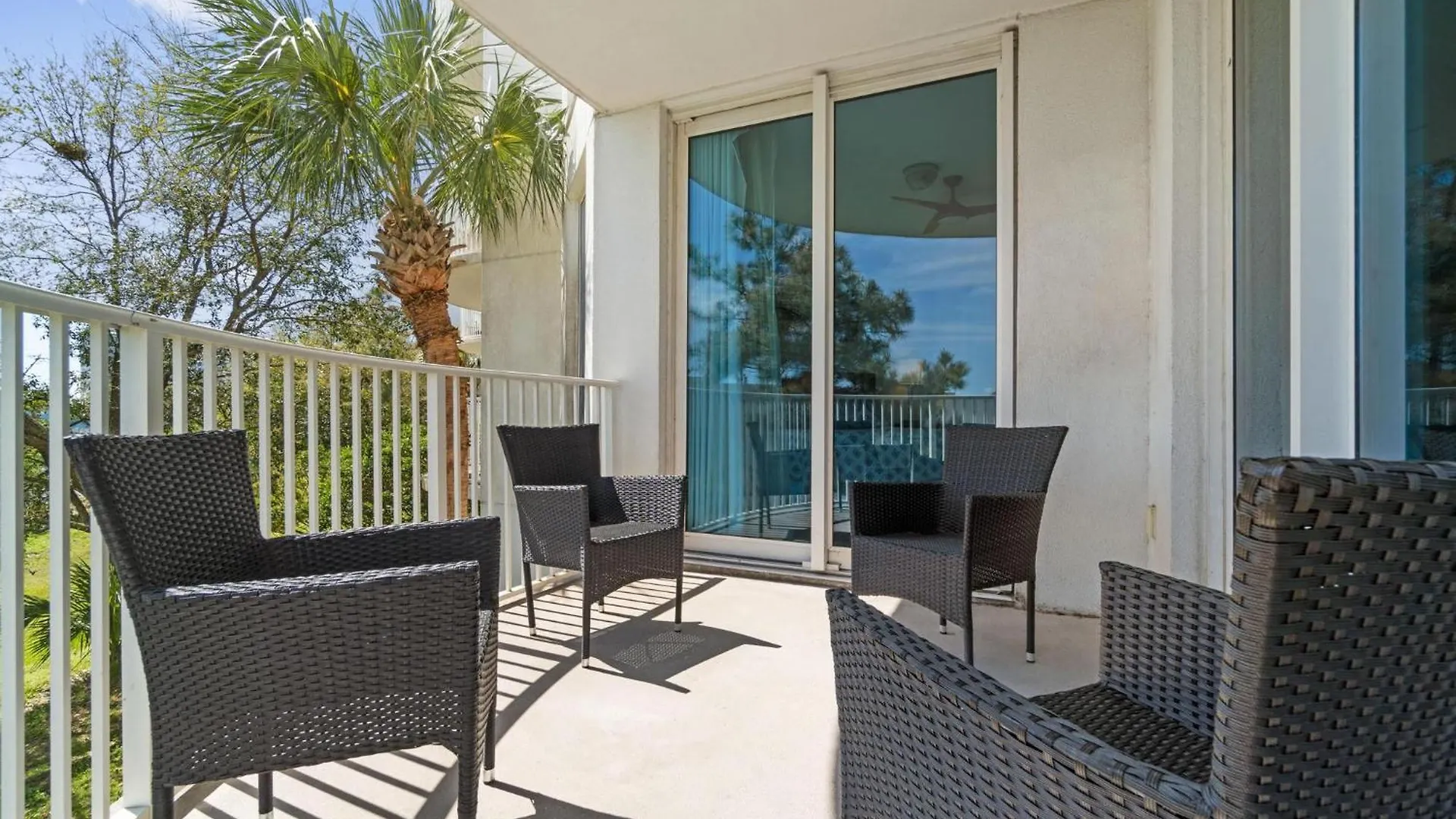 1206 Pod * Destin