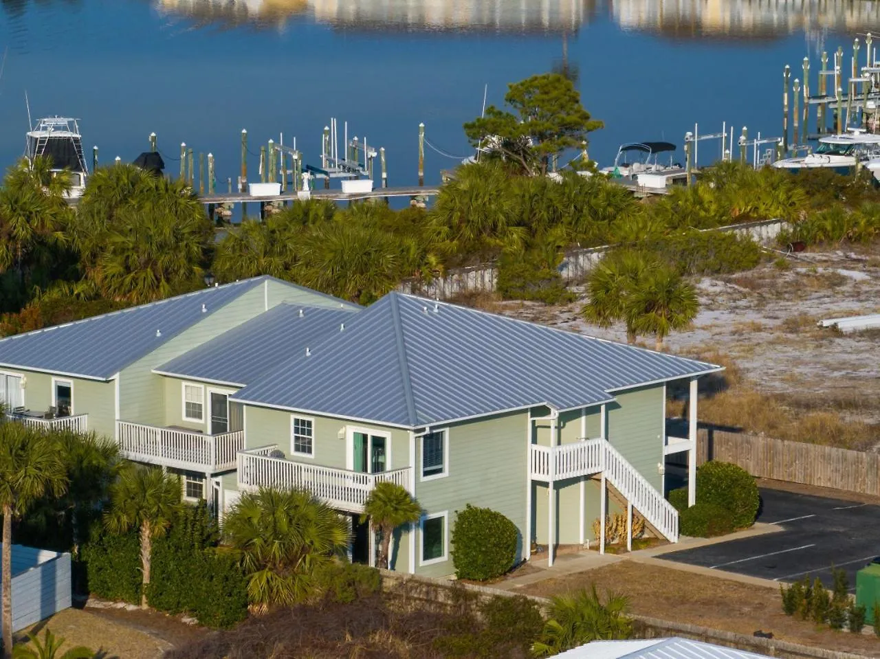 Apartment Destination 201 *