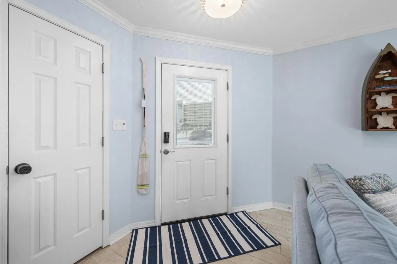 Apartment Destination 201 *