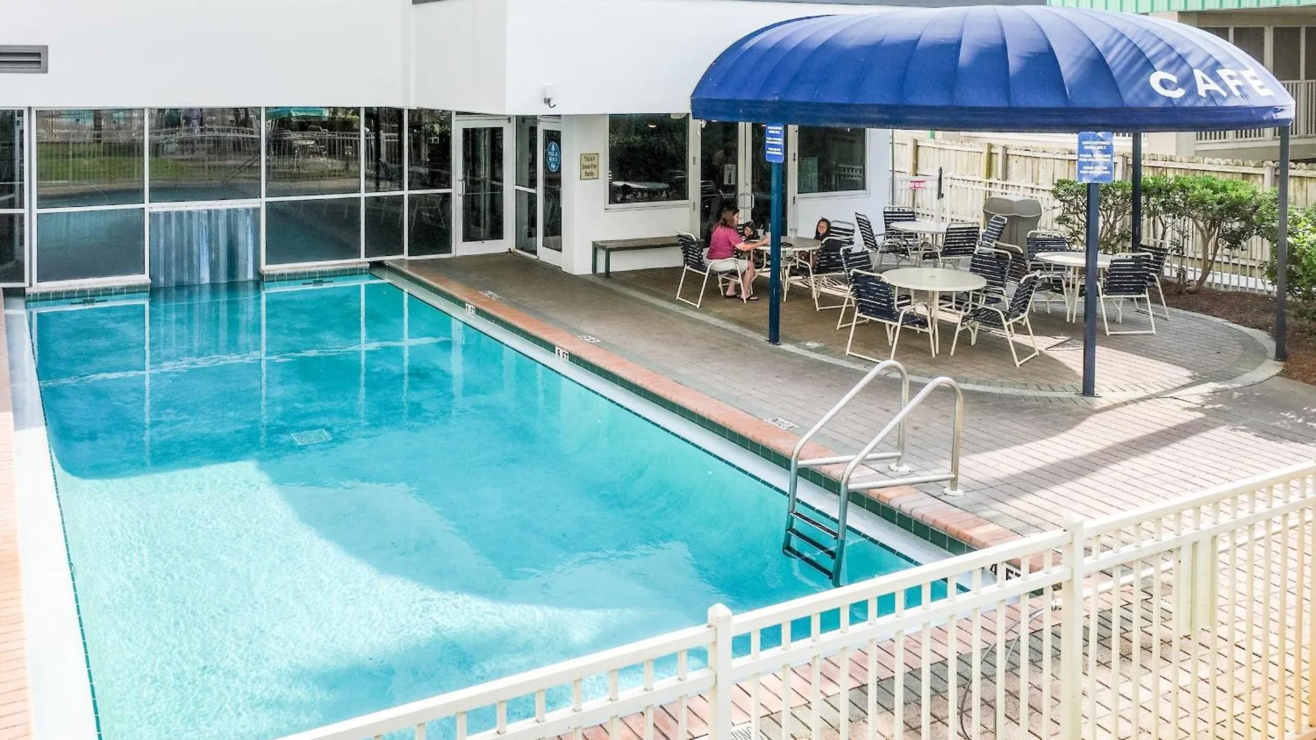 Pelican 3*