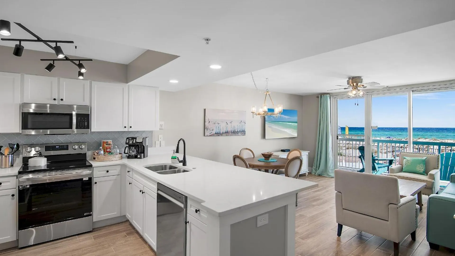 Pelican 3* Destin