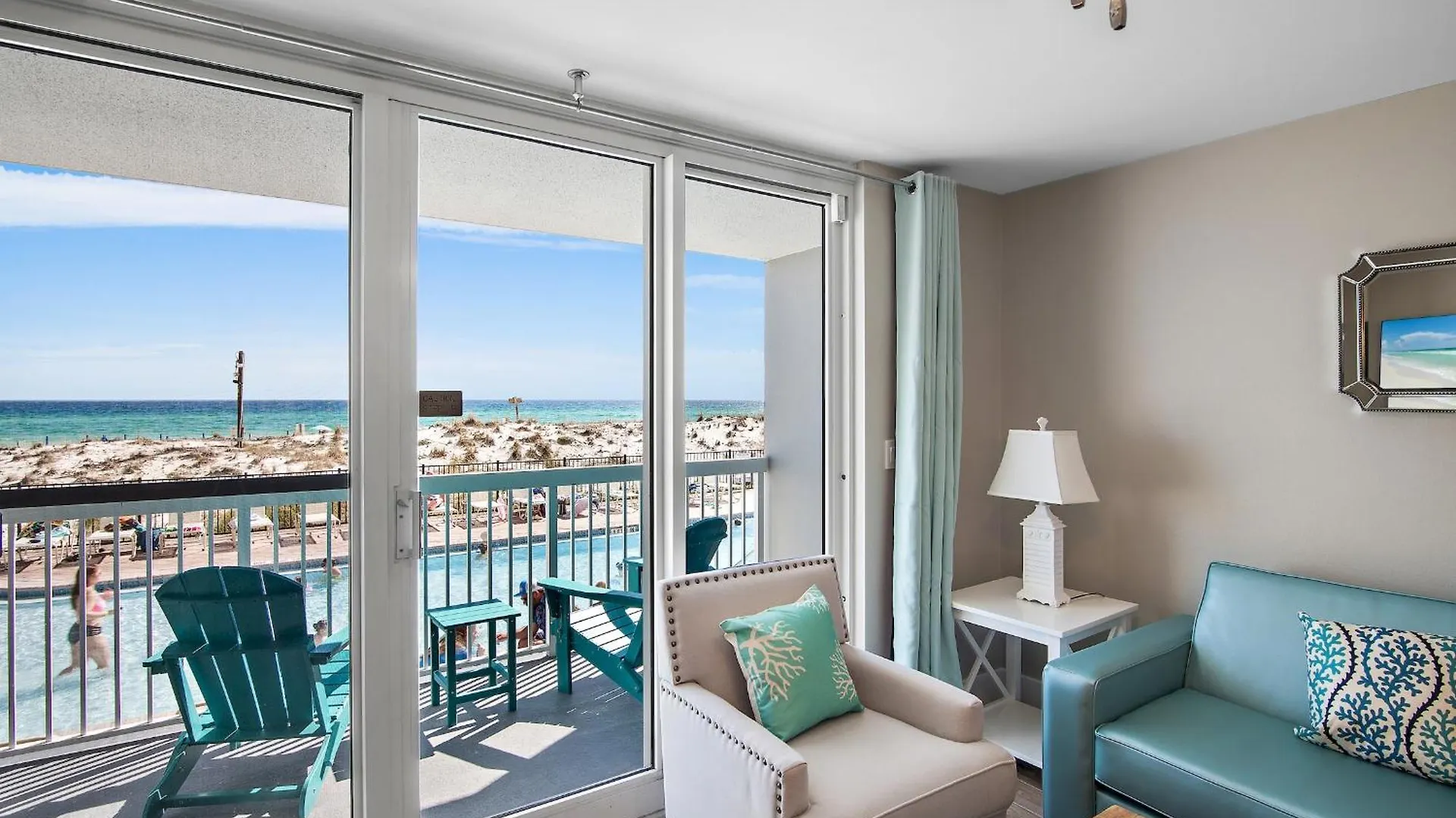 Pelican Aparthotel