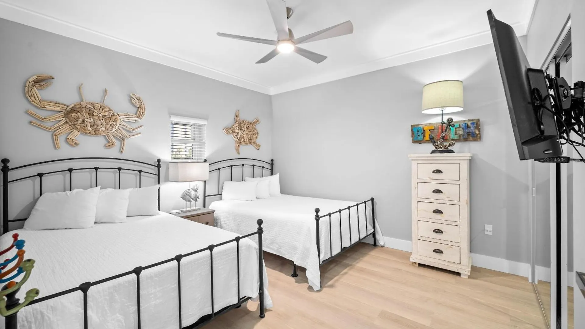 Holiday home Tides 204-205 Lockout *