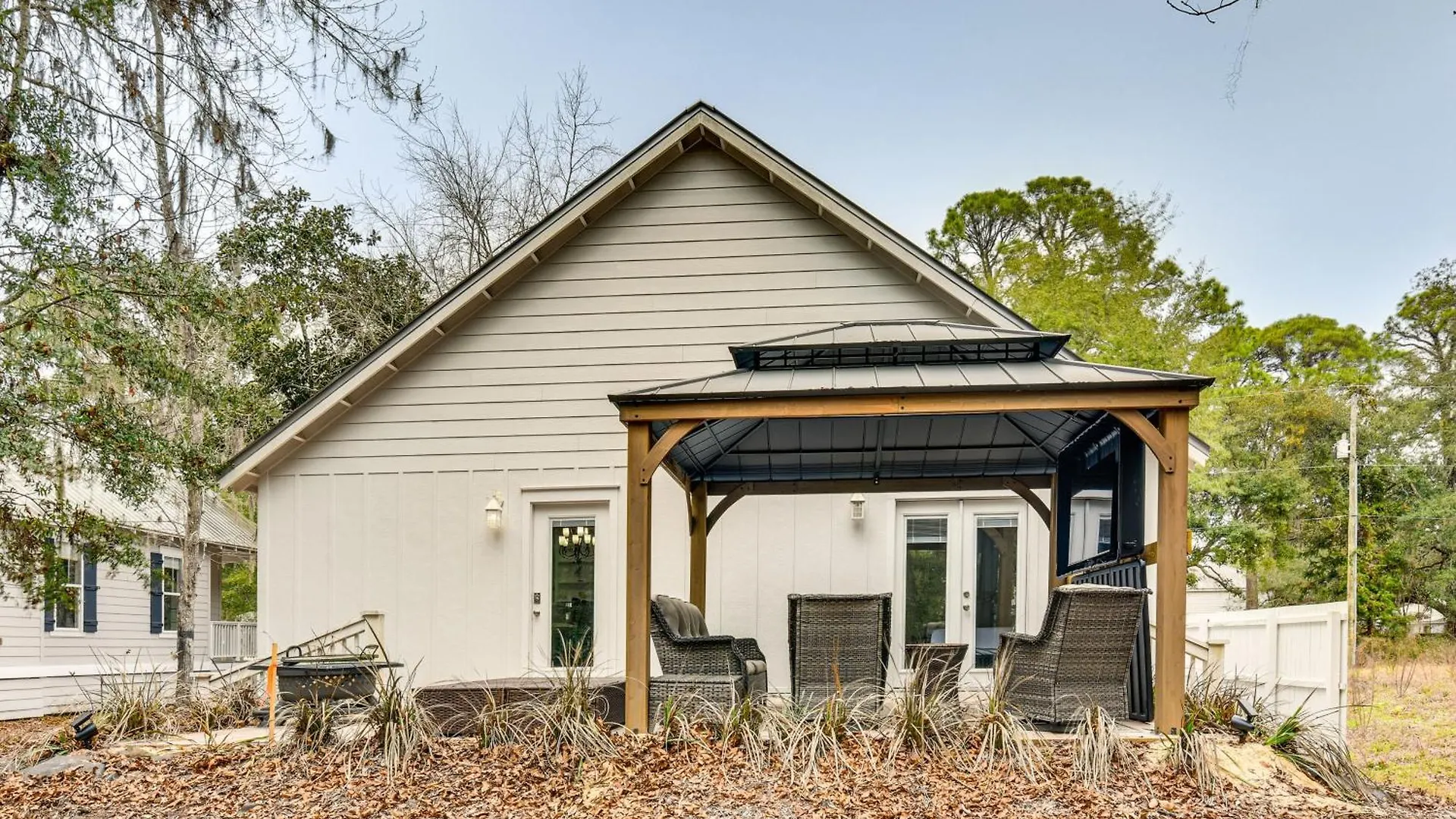 Walk To Choctawhatchee Bay Santa Rosa Home! Holiday home