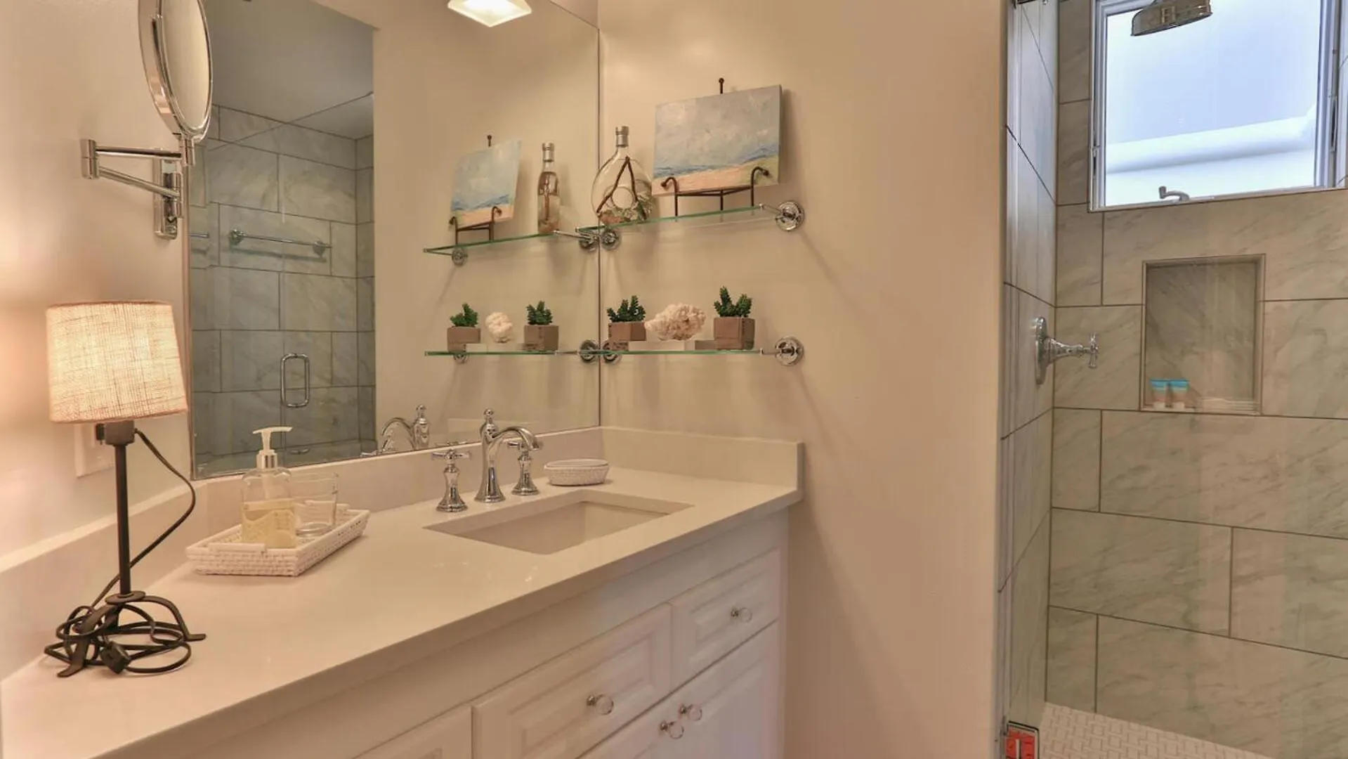 Grandview 102 - Fabulous Front Ground Floor