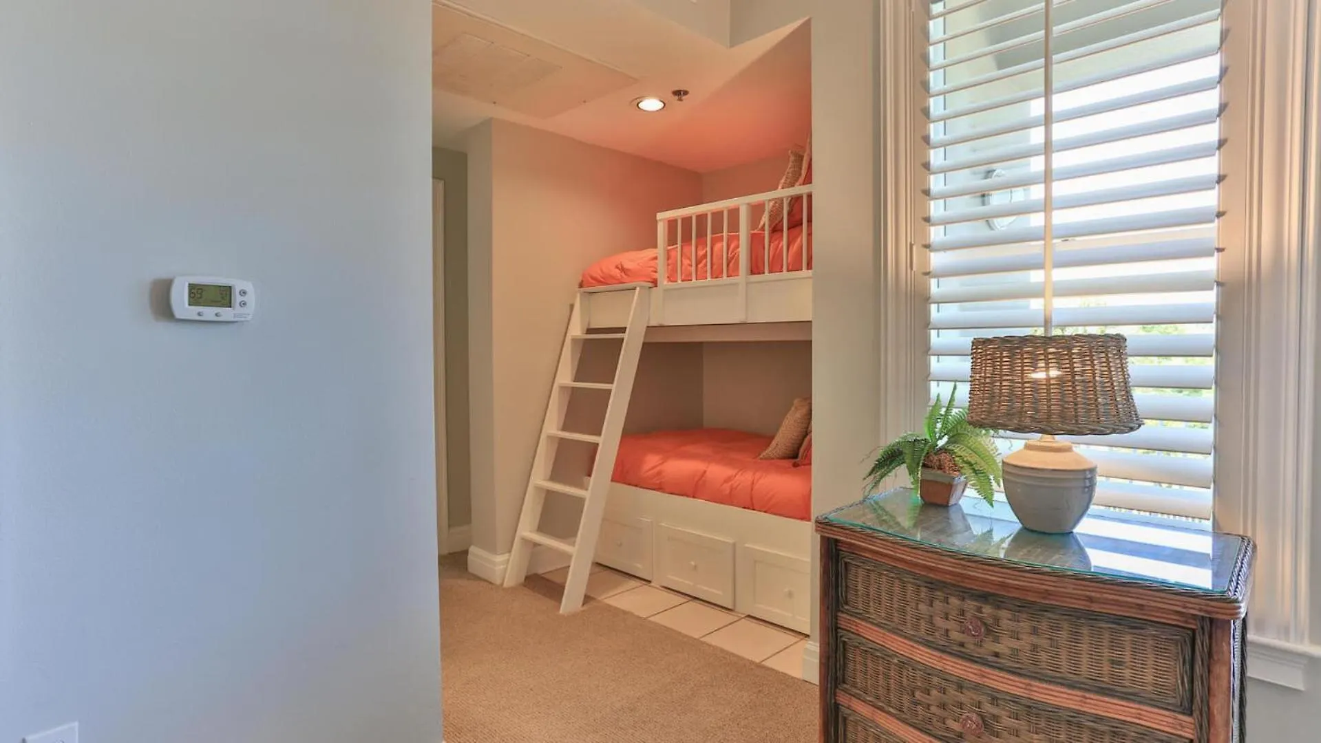 Grandview 102 - Fabulous Front Ground Floor Holiday home *