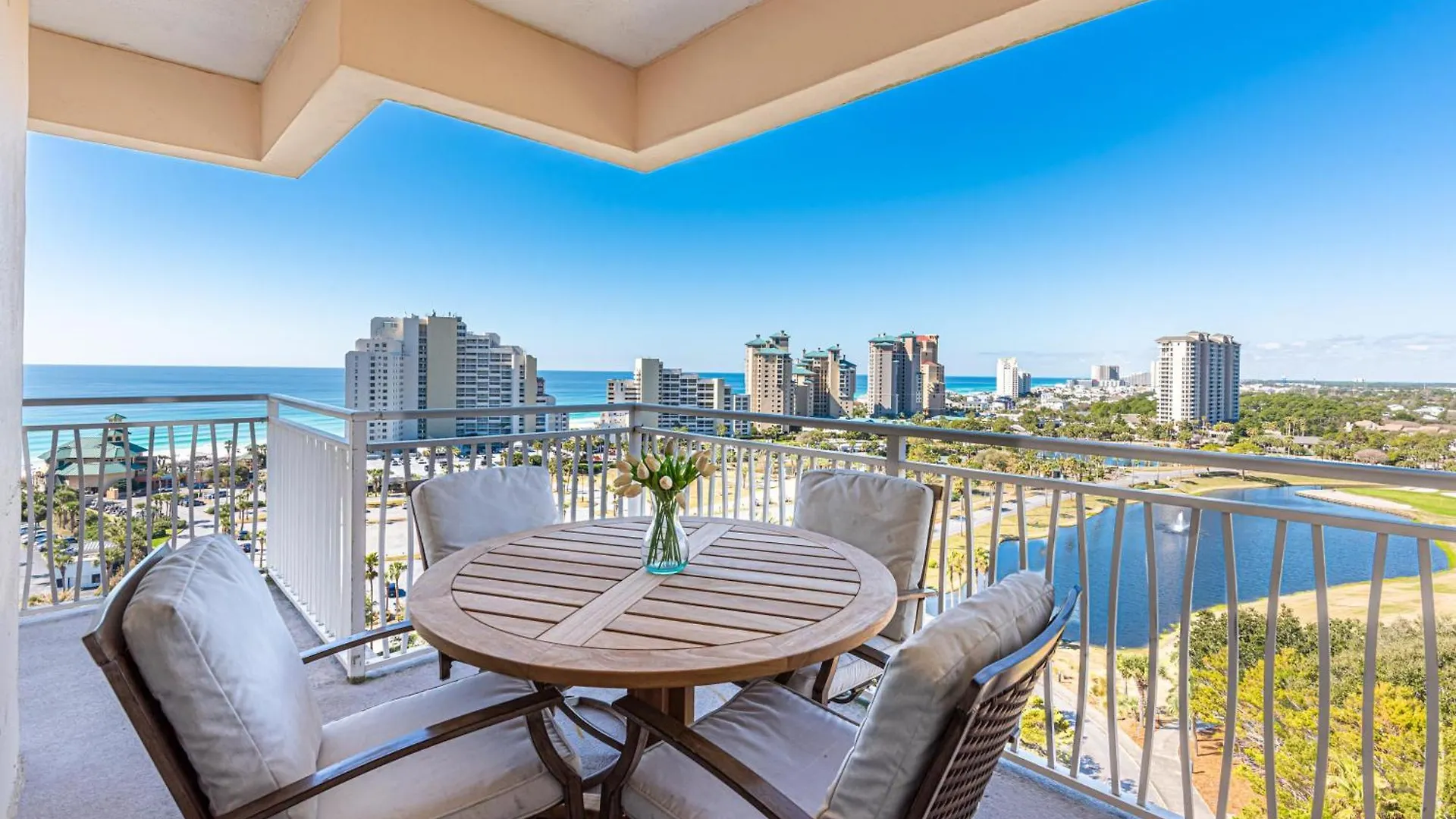 Luau I 7104 Destin