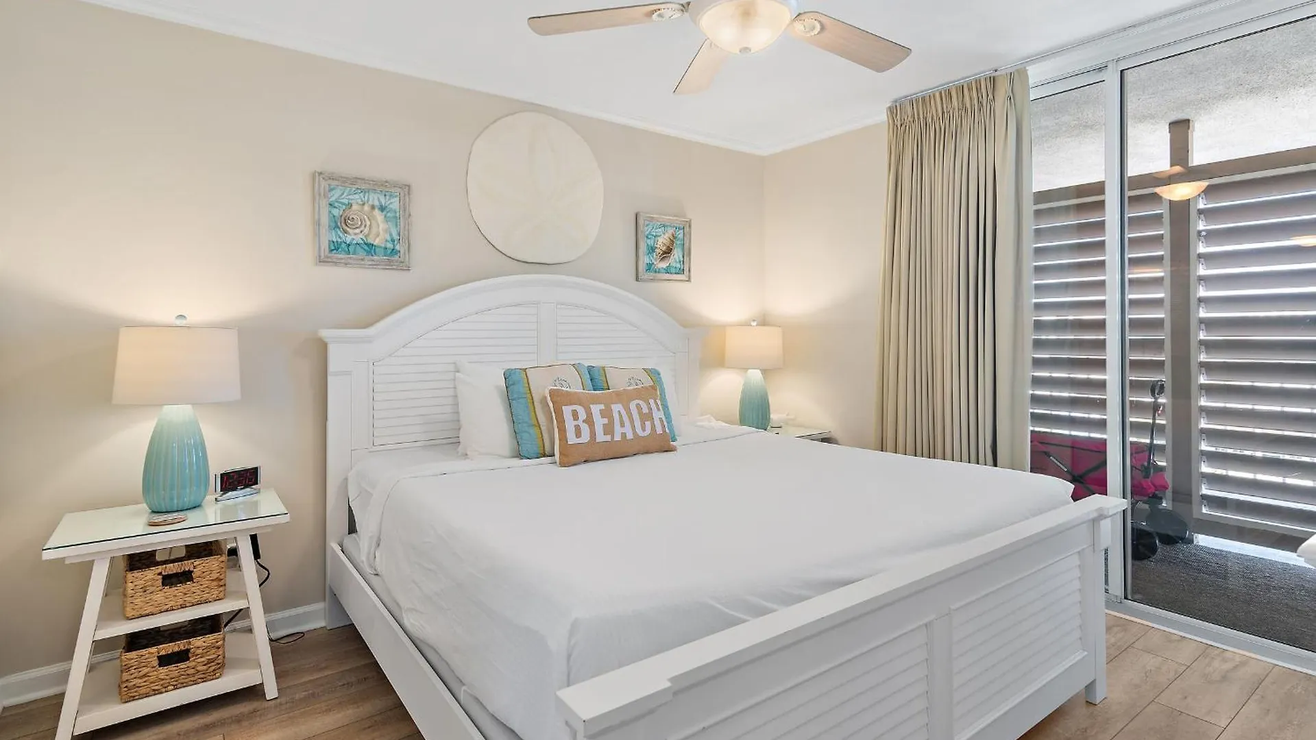 Magnolia House 504 At Pointe Apartment *