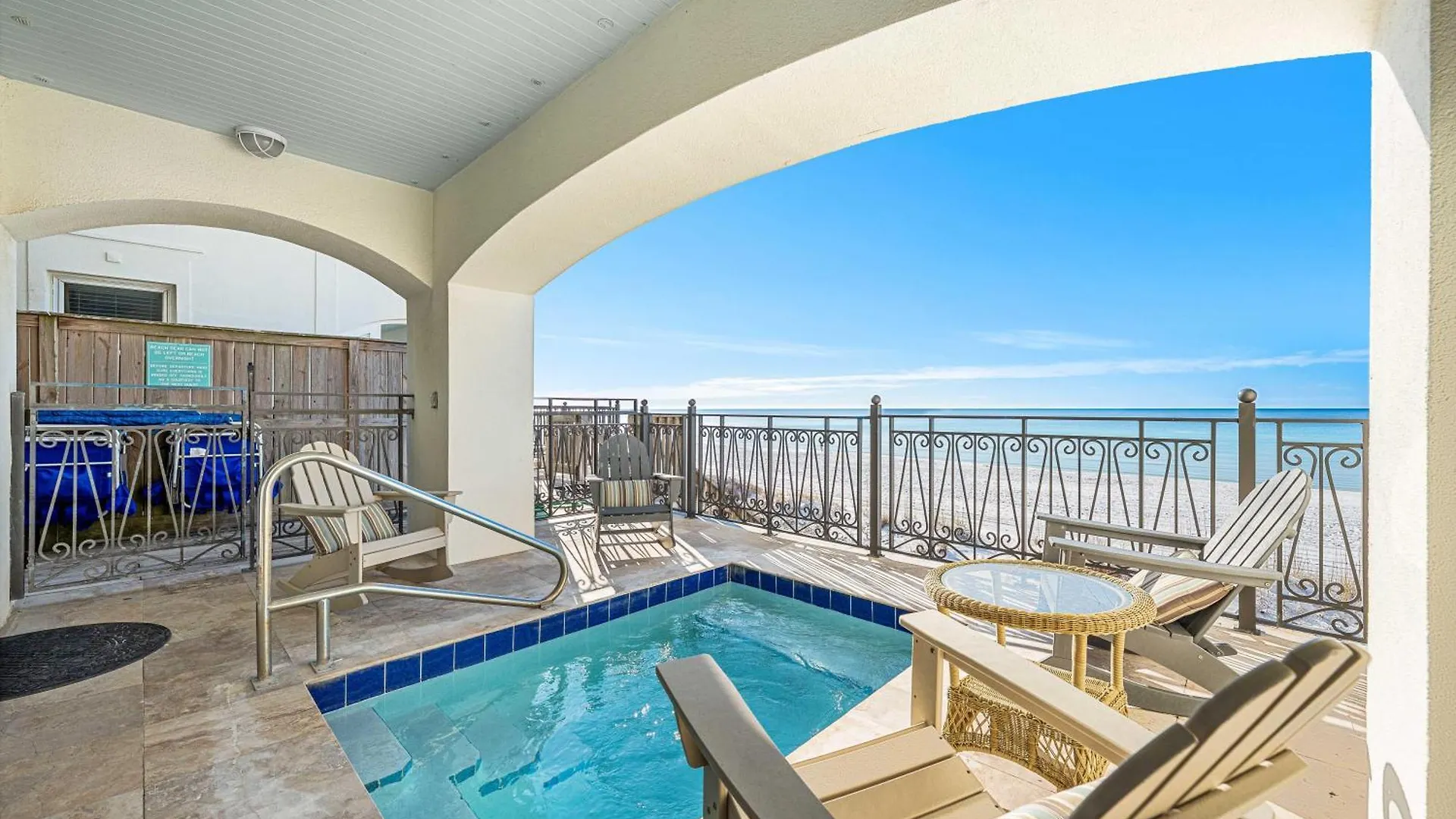 Holiday home Coastal Treasure *