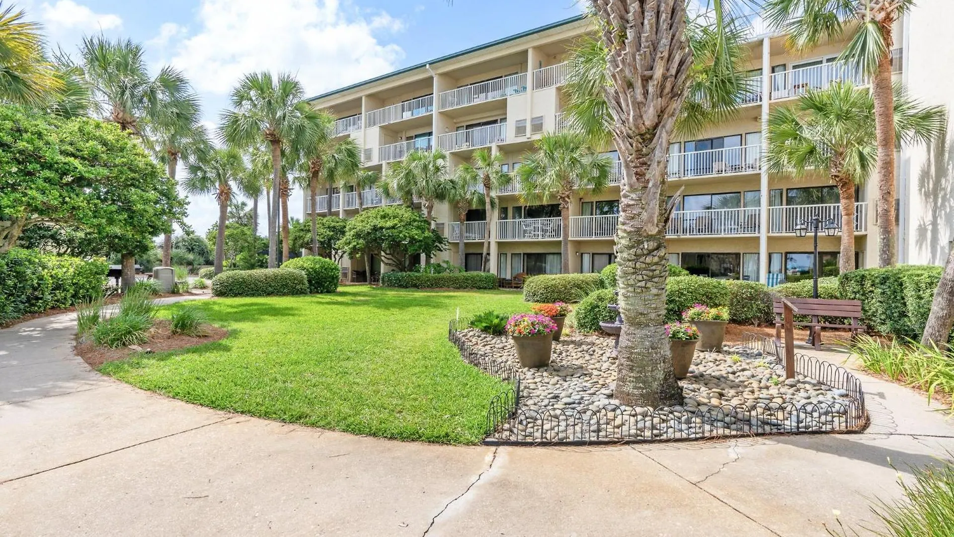 Apartment Silver Dunes 1302c By Newman-dailey *