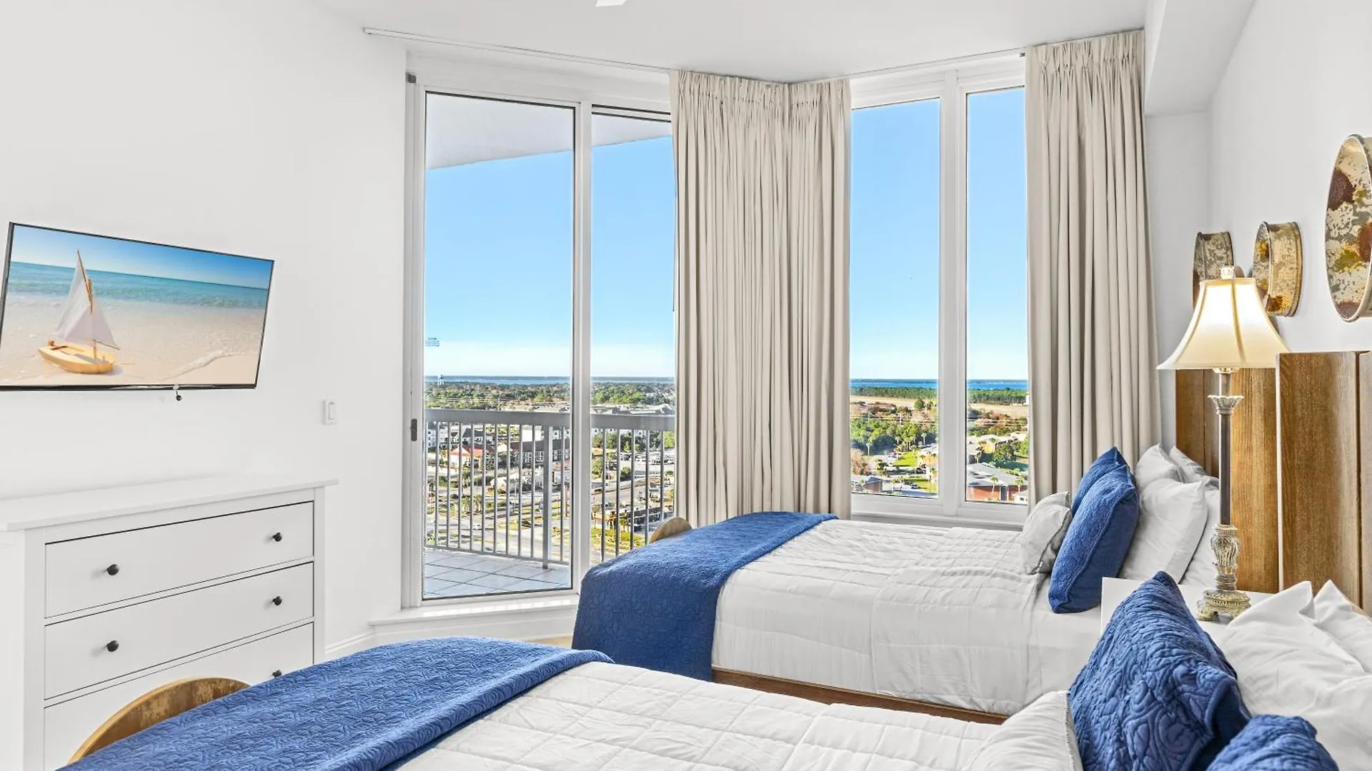 Silver Towers West 1706 By Newman-dailey Apartment