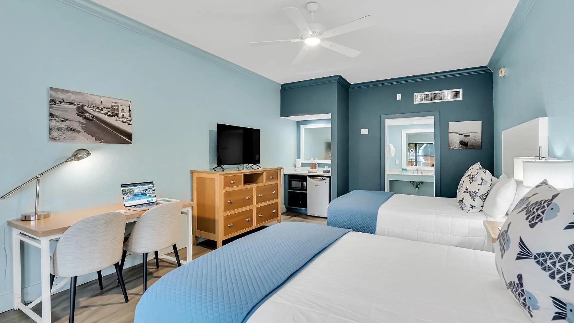 Beachside 3*