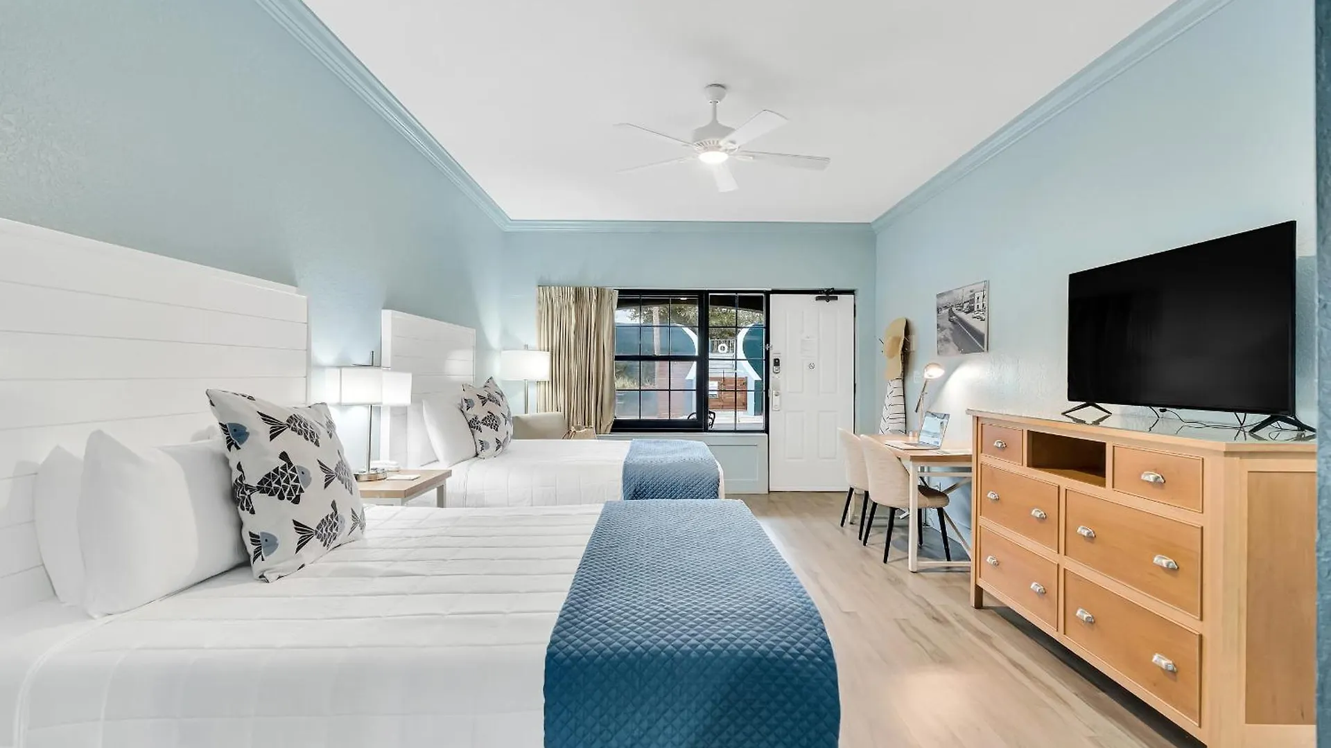 Beachside 3* Destin