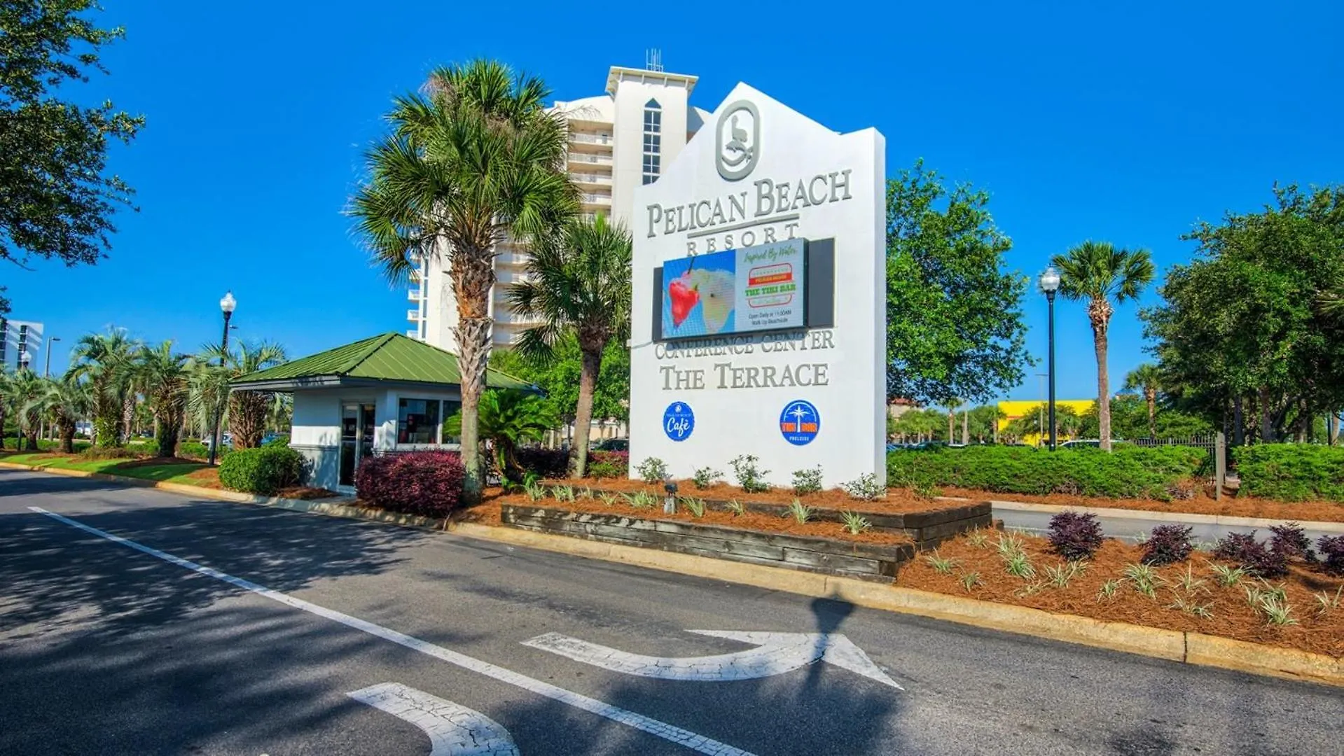 Apartment Terrace At Pelican 1503