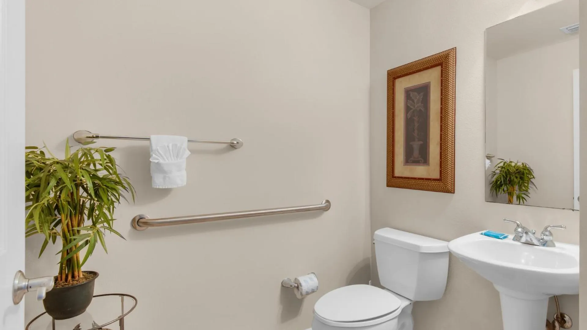 Mediterranea 212d By Newman-dailey Apartment