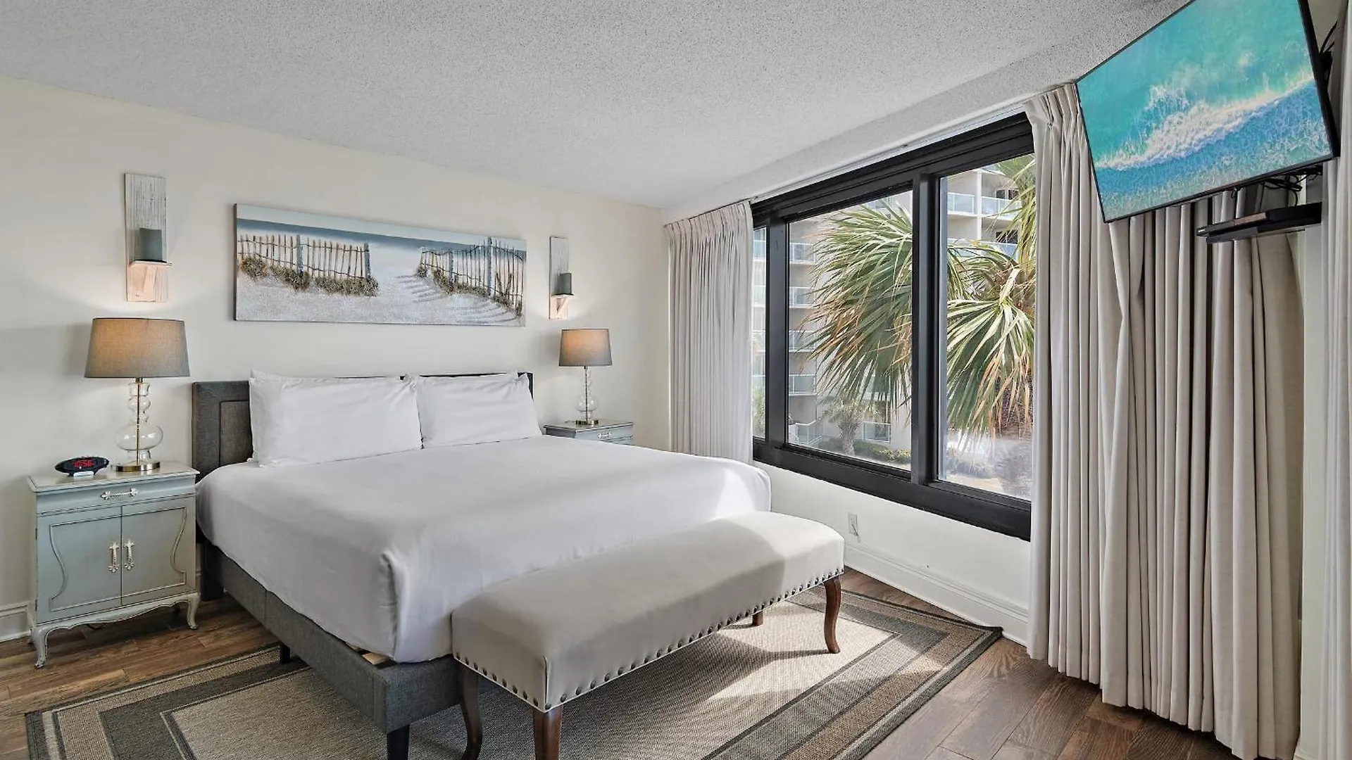 Beachside One 4037