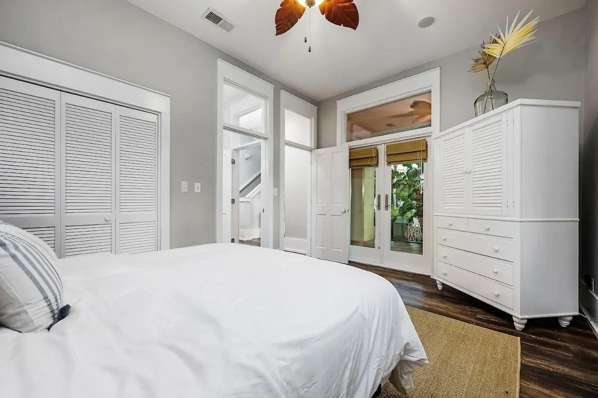 Σπίτι διακοπών Luxury 3br Gated - Infinity Pool, Walk To Private - Vet-owned! Ντέστιν