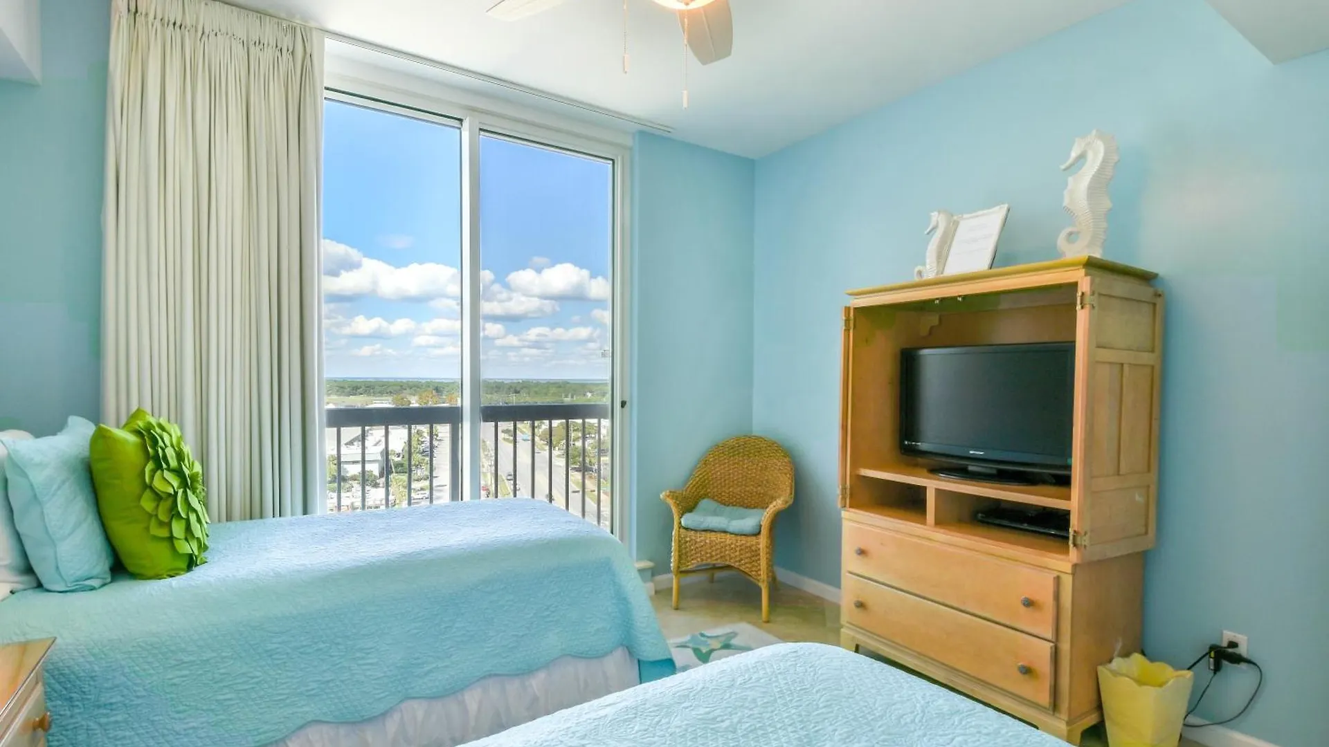Apartment Silver Towers E1104