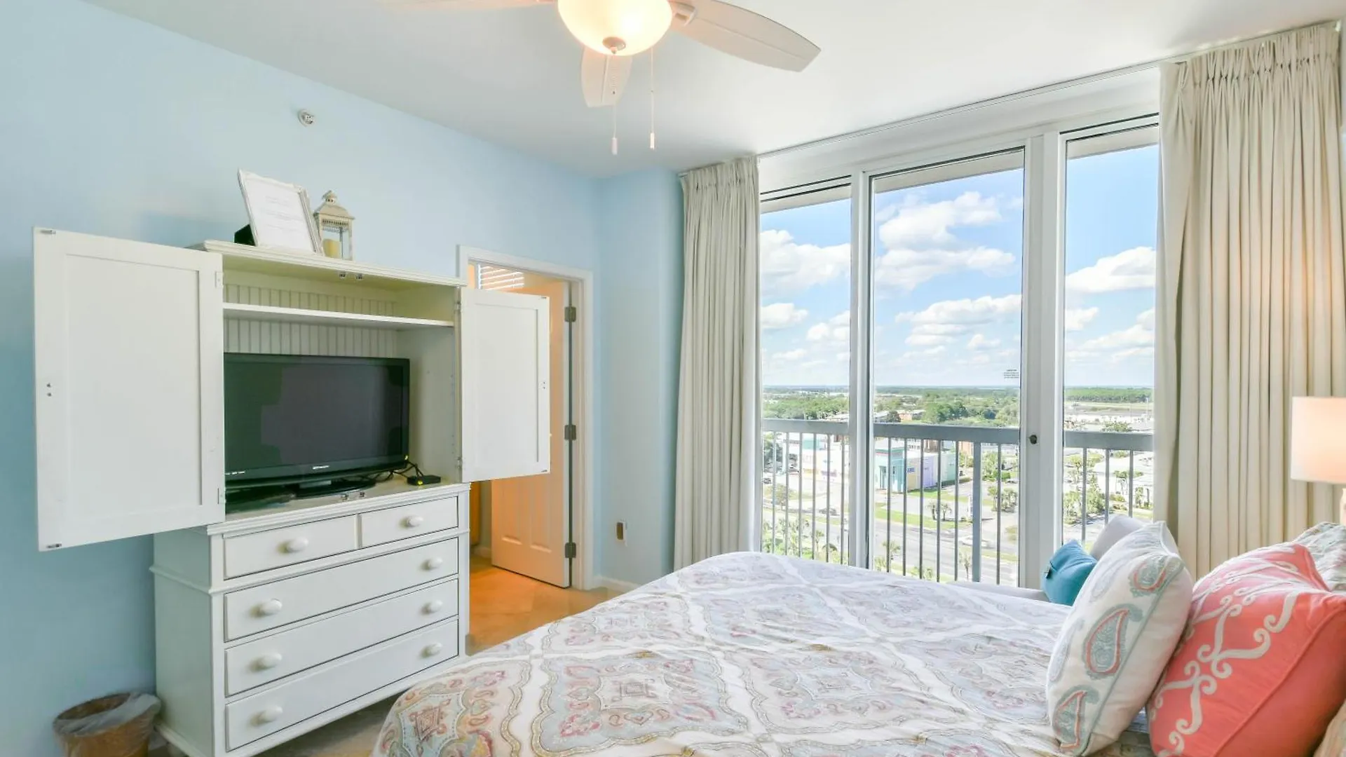 Silver Towers E1104 Apartment Destin