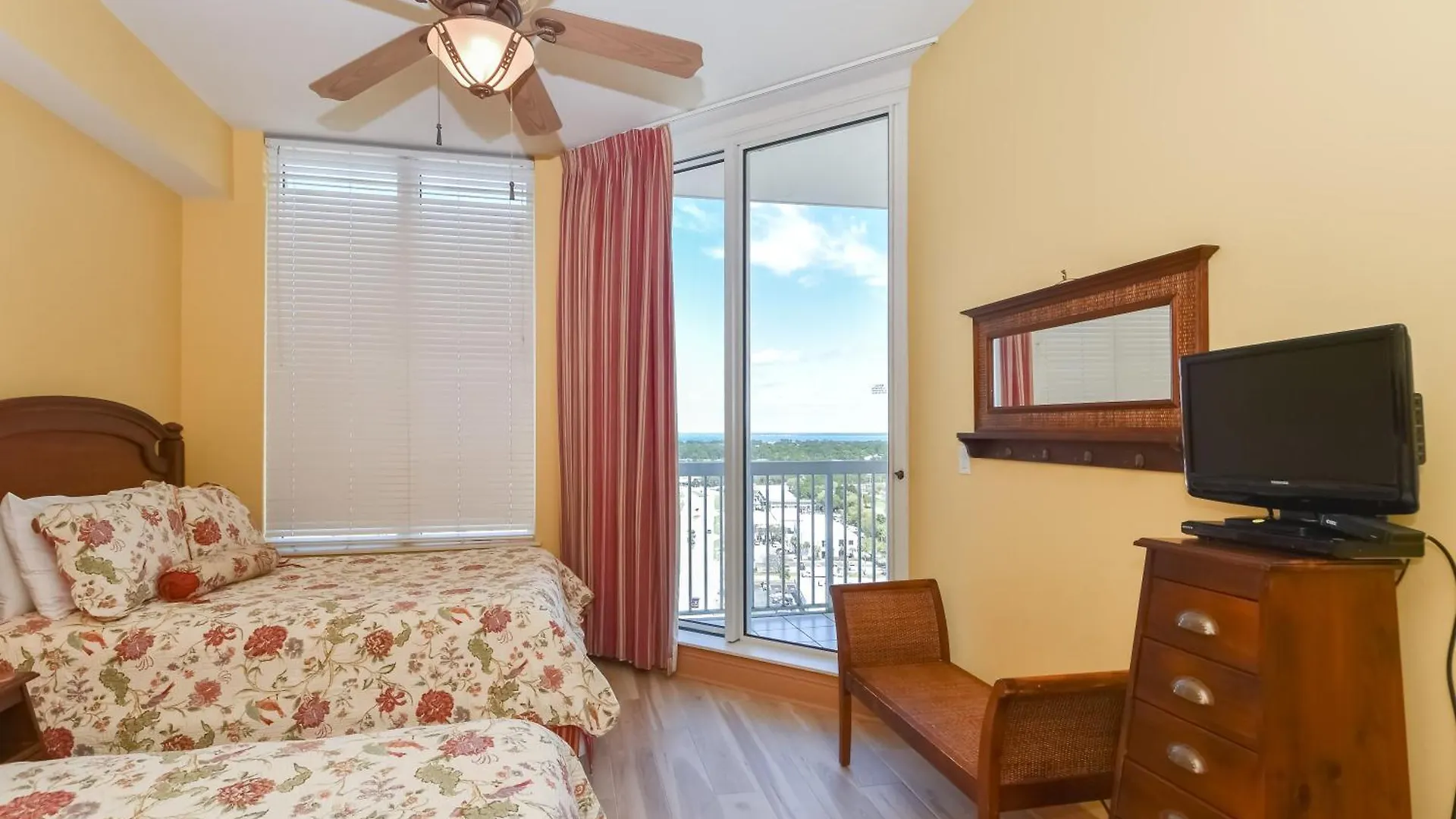 Silver Towers Eph1701 Apartment