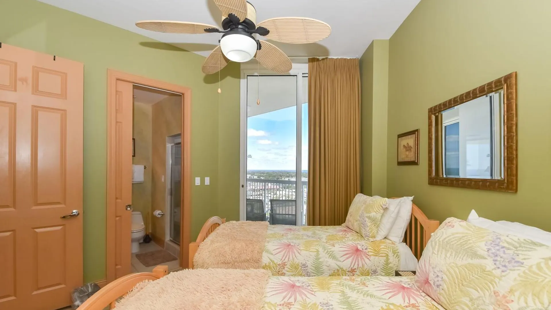 Silver Towers Eph1701 Apartment